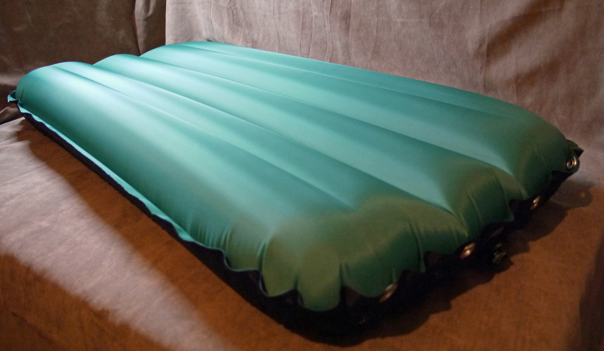 Elastic rocker comes into effect at high inflation