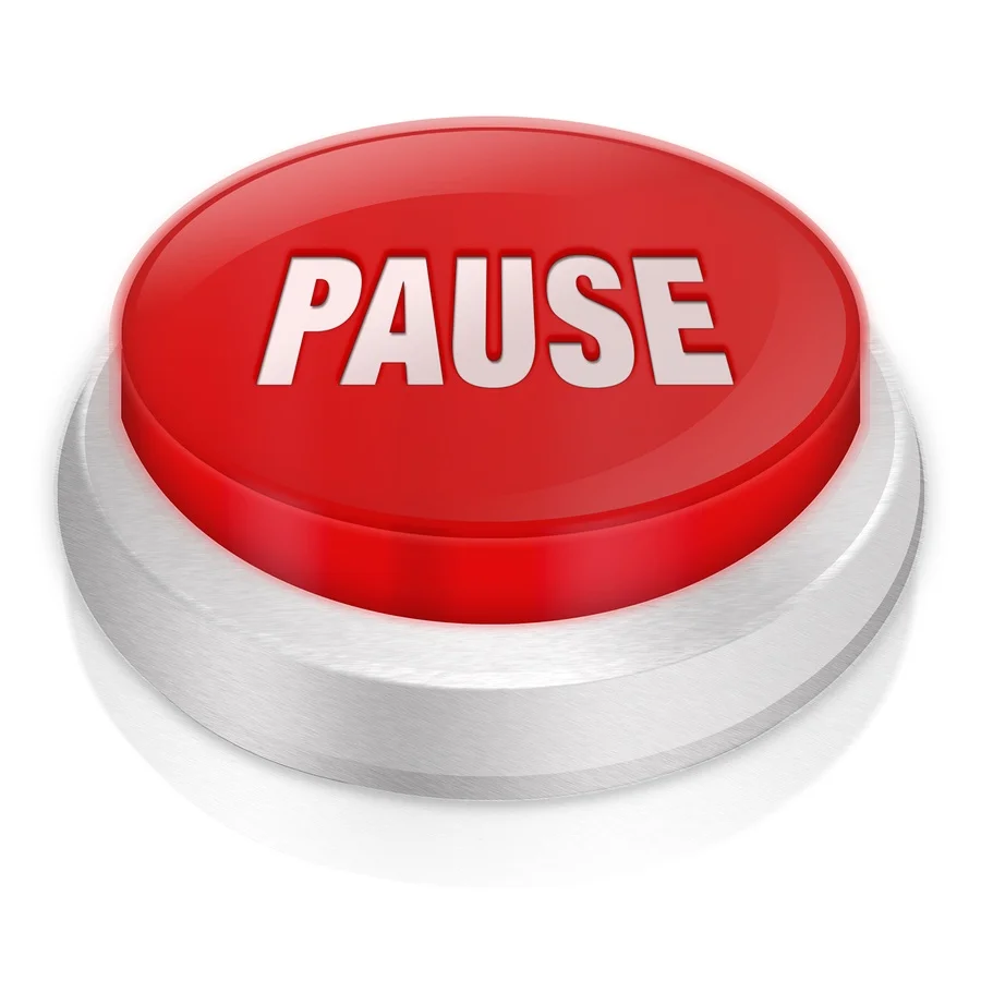 635994029770160931-1592070725_bigstock-pause-d-button-8446993.jpg