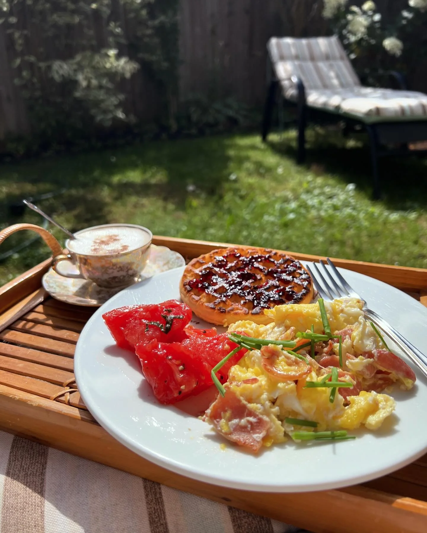 Sunday breakfast in the sun. Scrambled eggs with bacon, GF waffle, tomatoes and a macchiato in my fancy gold espresso set I got from my brother for Xmas. Vintage. Before the rain comes. How&rsquo;s your Sunday going? #sundayvibes #breakfastideas #vit