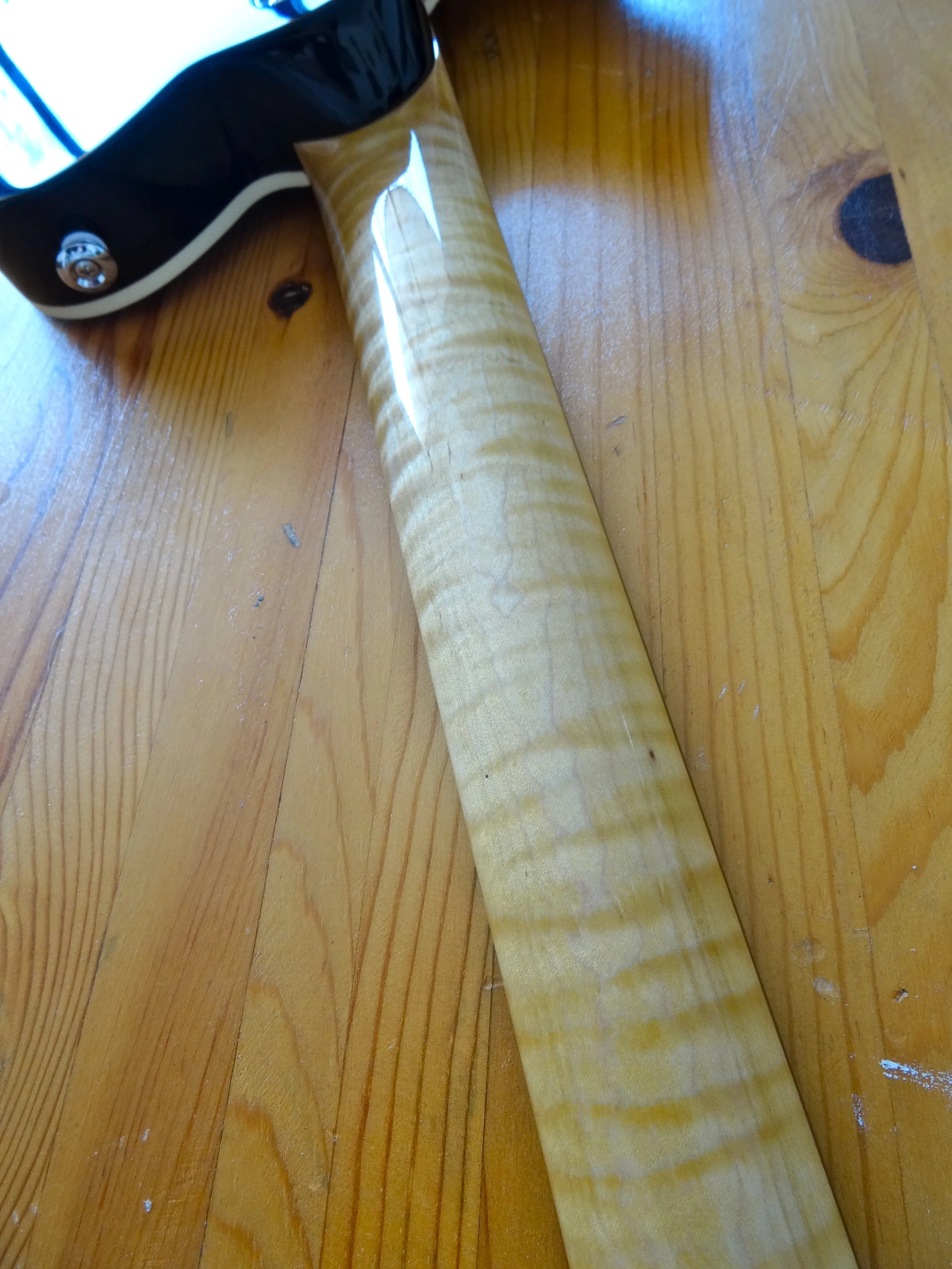 Another angle on the gorgeous ambered flame maple neck