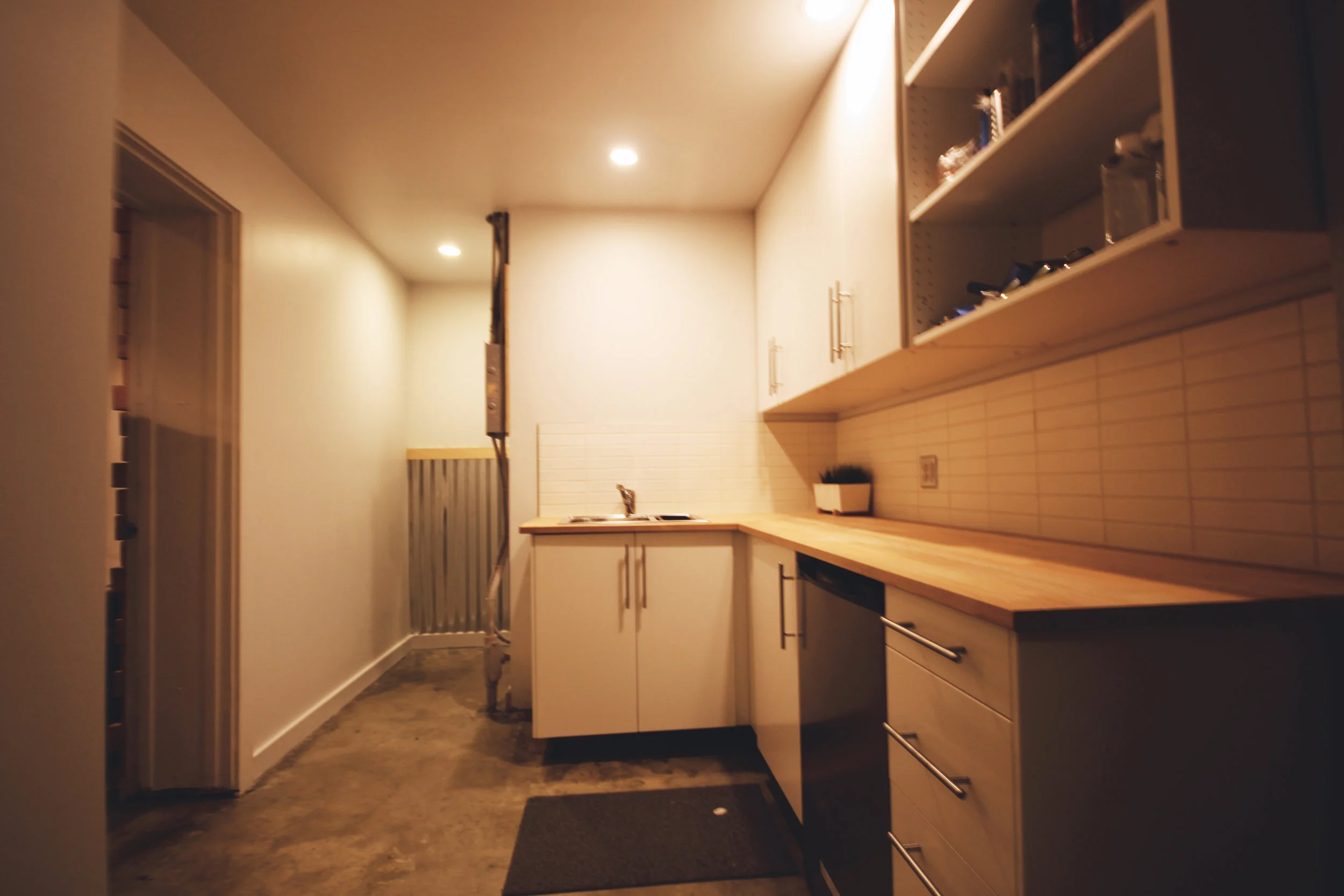 Kitchen 2.jpeg