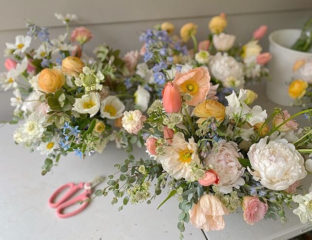 Thank you to @ameliacritchfield and @haley.critchfield for the opportunity to play with flowers during this crazy time and to be able to be a part of such a special, intimate and happy day in your beautiful backyard. Thank you to @bindweedfarm and @m