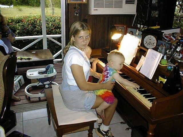 TBT, from the beginning of my serious obsession with pianos 😂 #humblebeginnings #piano #grateful #pianotechadventures #pianotechnician #lovemywork #soundpianos