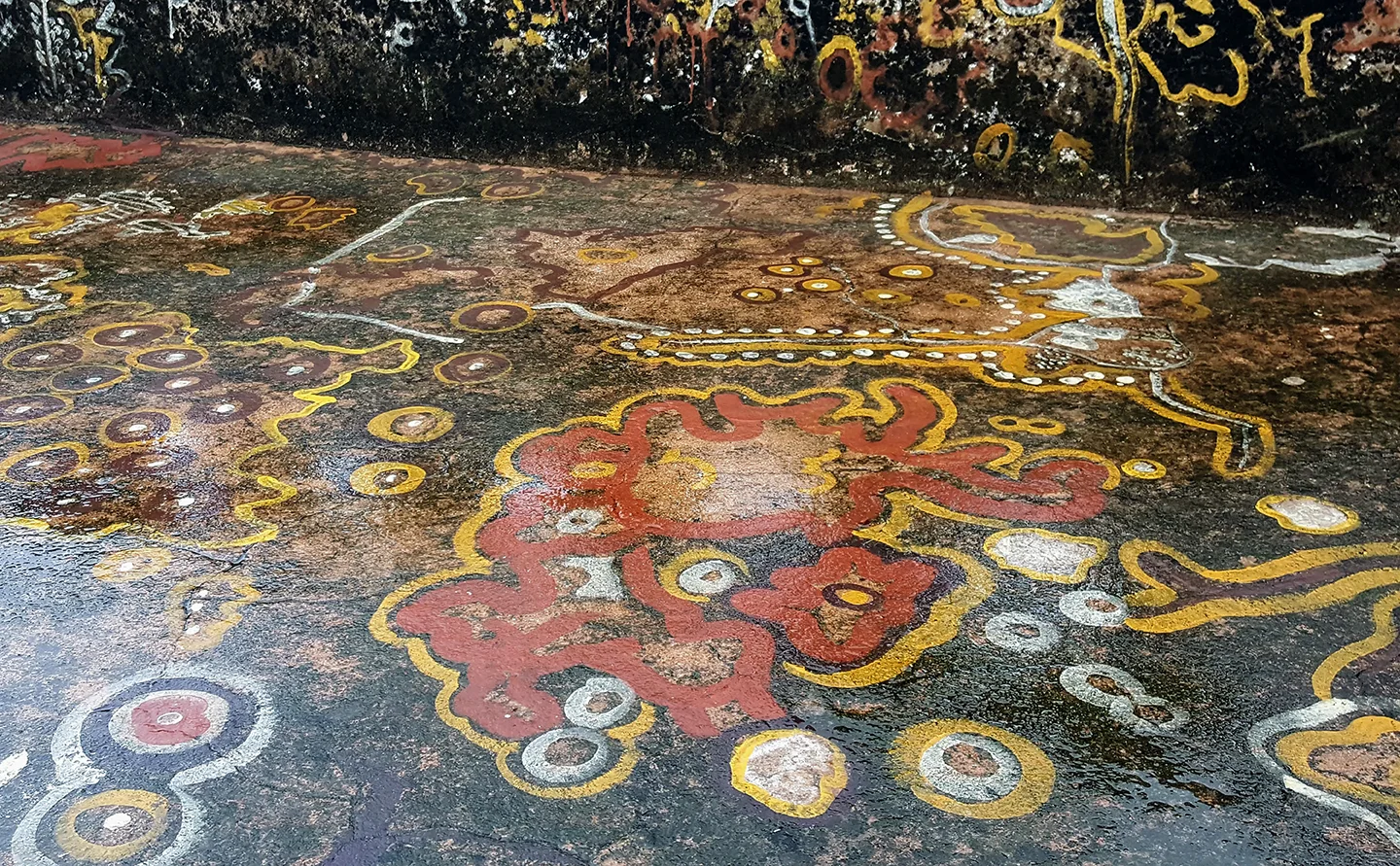 Held in July, 2018, the project elapsed during the monsoon period in Jaipur. Light rains amplified colours before washing them away.