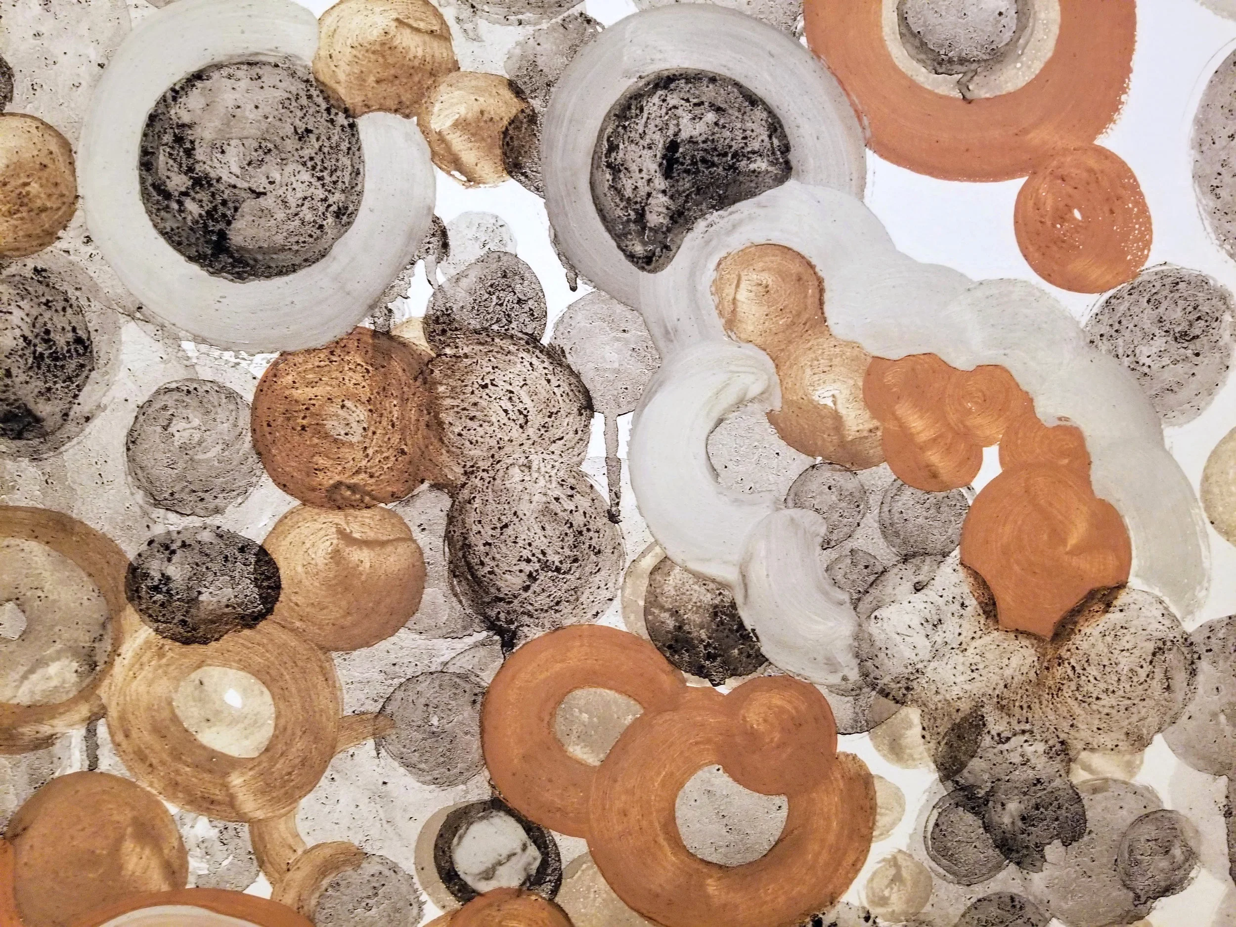 Terraflora is based on previous projects conducted in Ilhabela, Brazil and Rajasthan, India wherein natural colours were used to illuminate the growth of bacteria, fungi, algae, and lichens upon human-made structures. In this iteration, the artwork evokes those natural processes of growth and deterioration that would befall the hotel if devoid of human intervention.