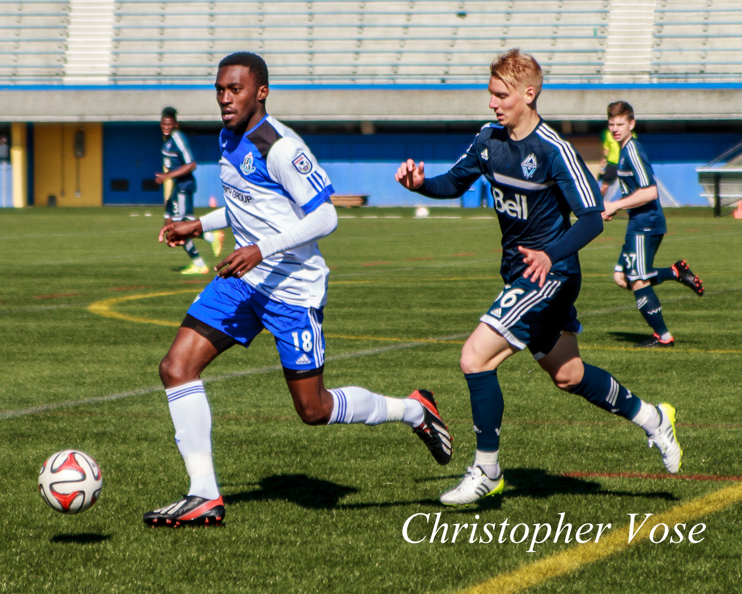 2014-04-01 Tomi Ameobi and Bryce Alderson 2.jpg