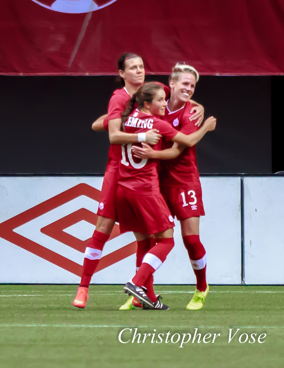 2014-06-18 Sophie Schmidt Goal Celebration.jpg