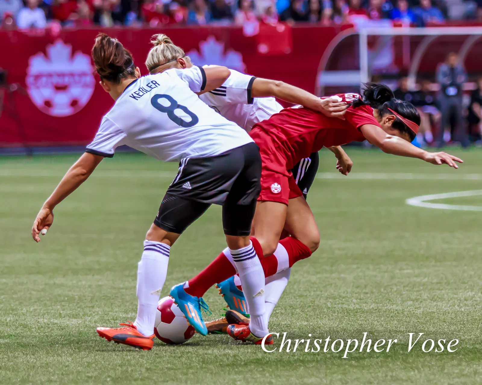 2014-06-18 Nadine Keßler, Alexandra Popp, and Diana Matheson.jpg