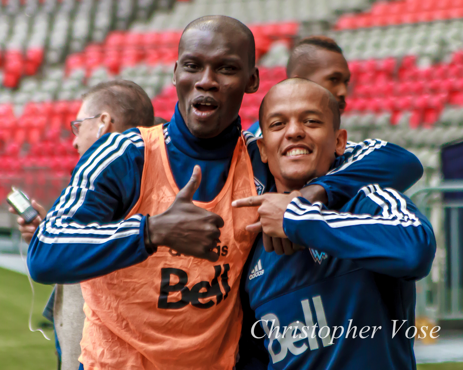 2015-04-01 Pa Modou Kah and Robert Earnshaw.jpg