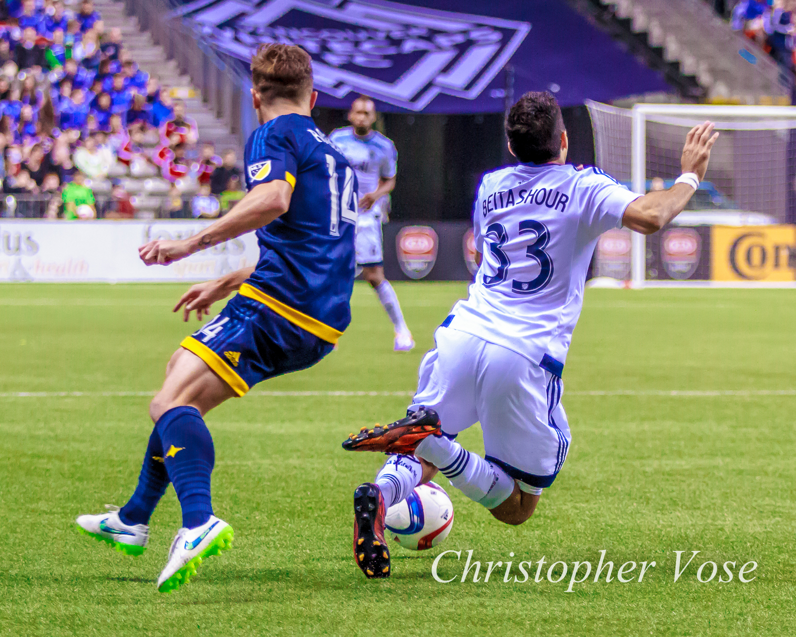 2015-04-04 Robbie Rogers and Steven Beitashour.jpg