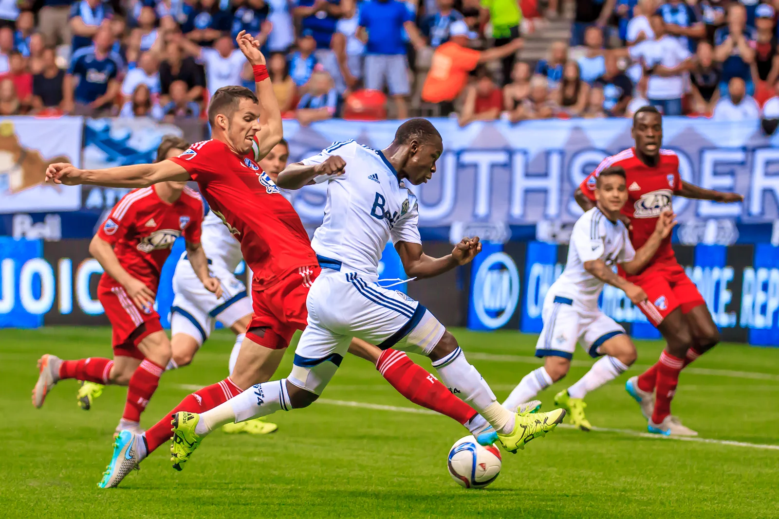 Vancouver Whitecaps return to the top of the Major League