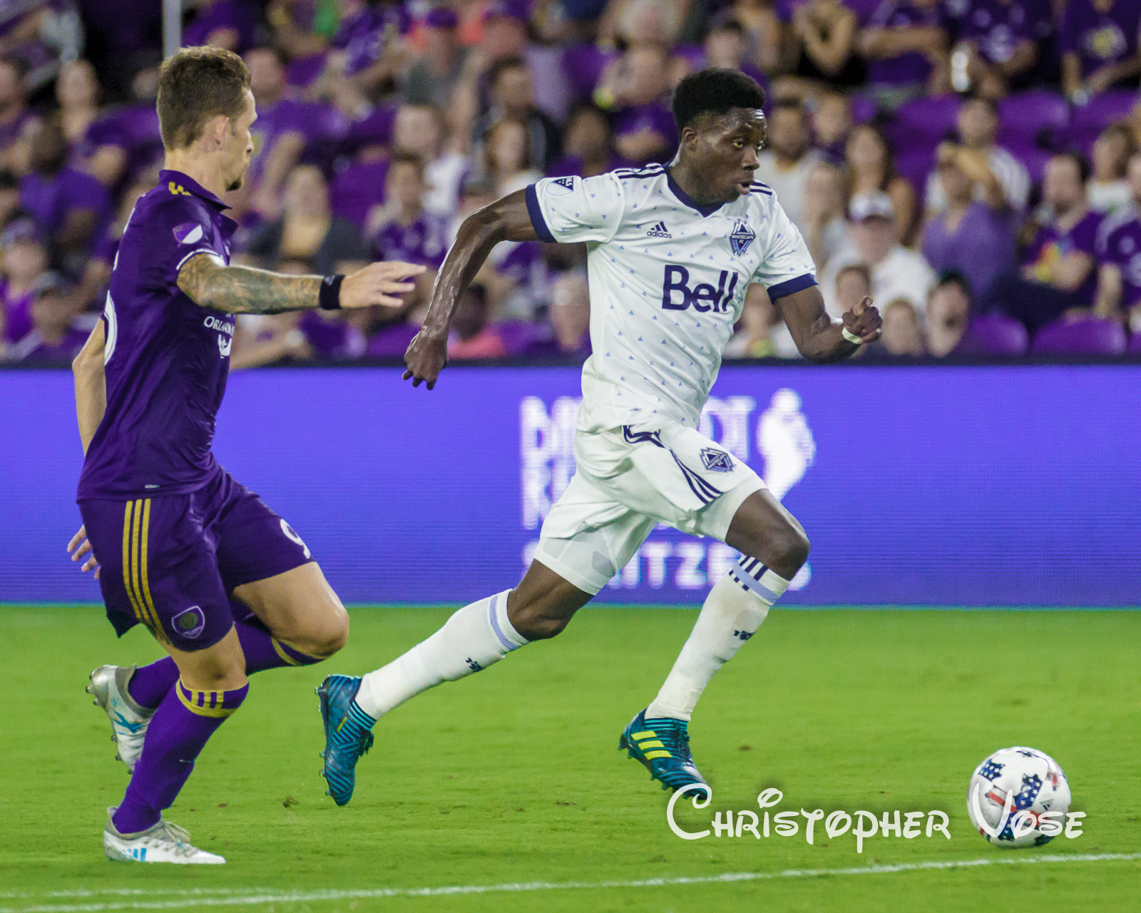 2017-08-26 Leo Pereira and Alphonso Davies.jpg