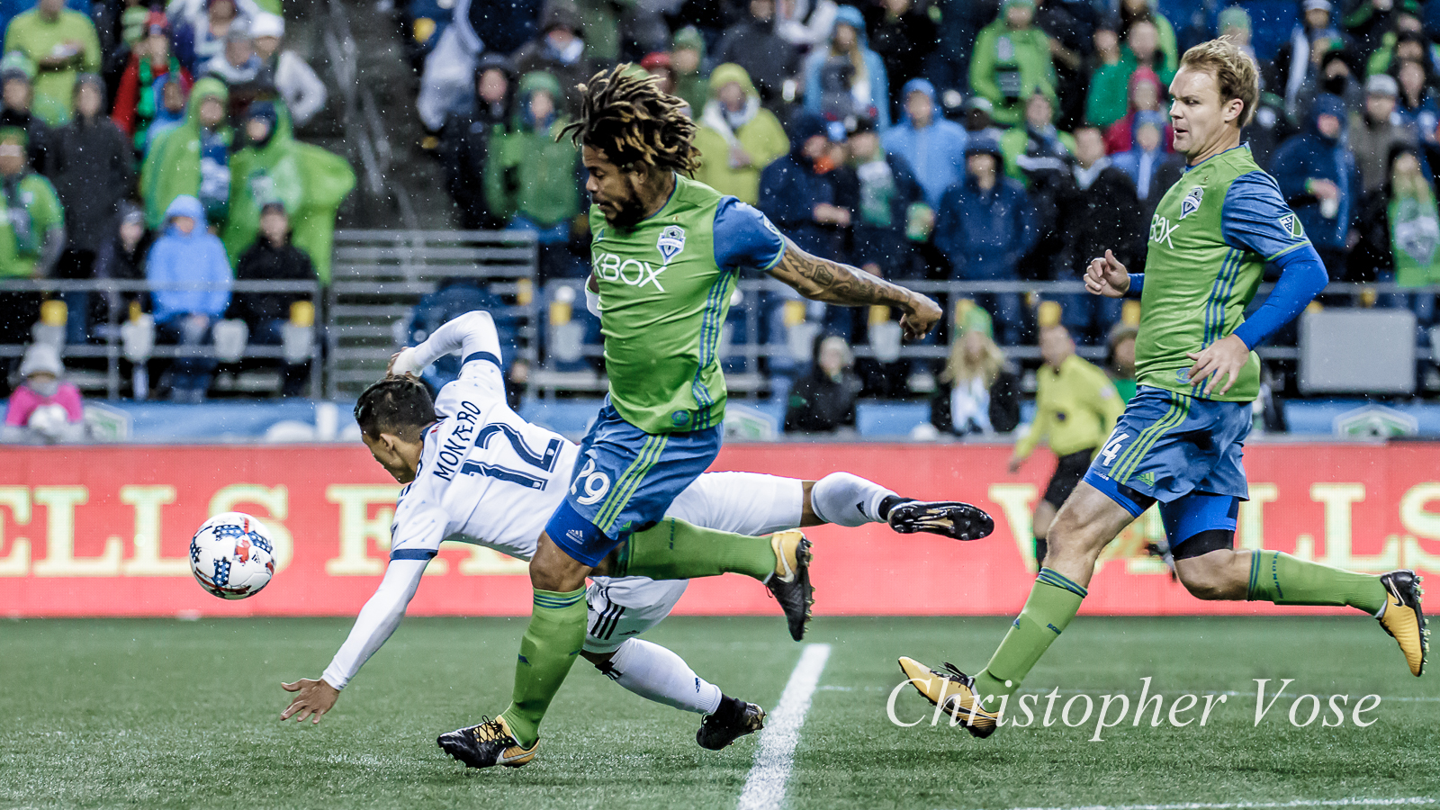 2017-11-02 Fredy Montero, Román Torres, and Chad Marshall.jpg