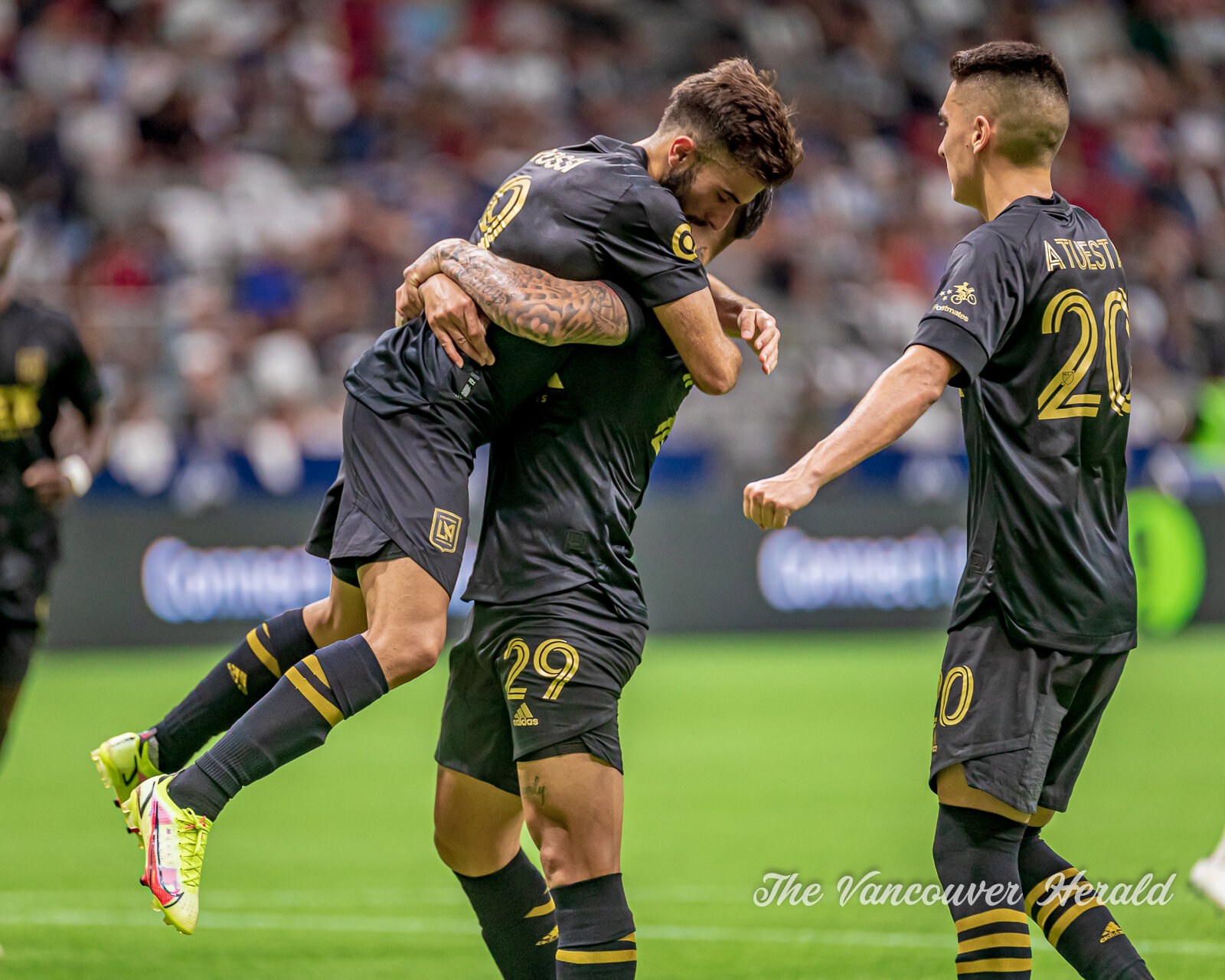 2021-08-21 Diego Rossi Goal Celebration.jpg