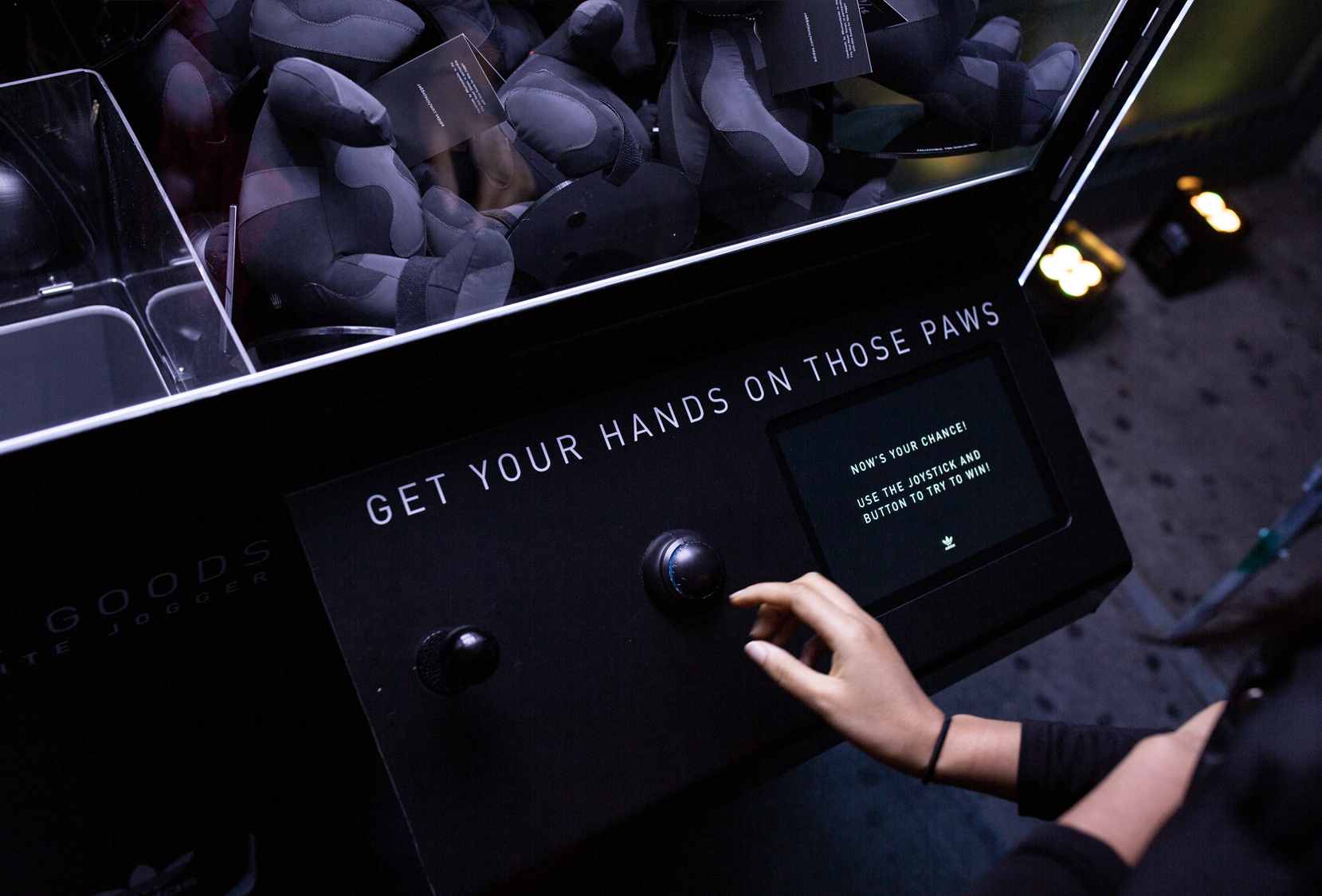 Nite_Goods_Claw_3.jpg