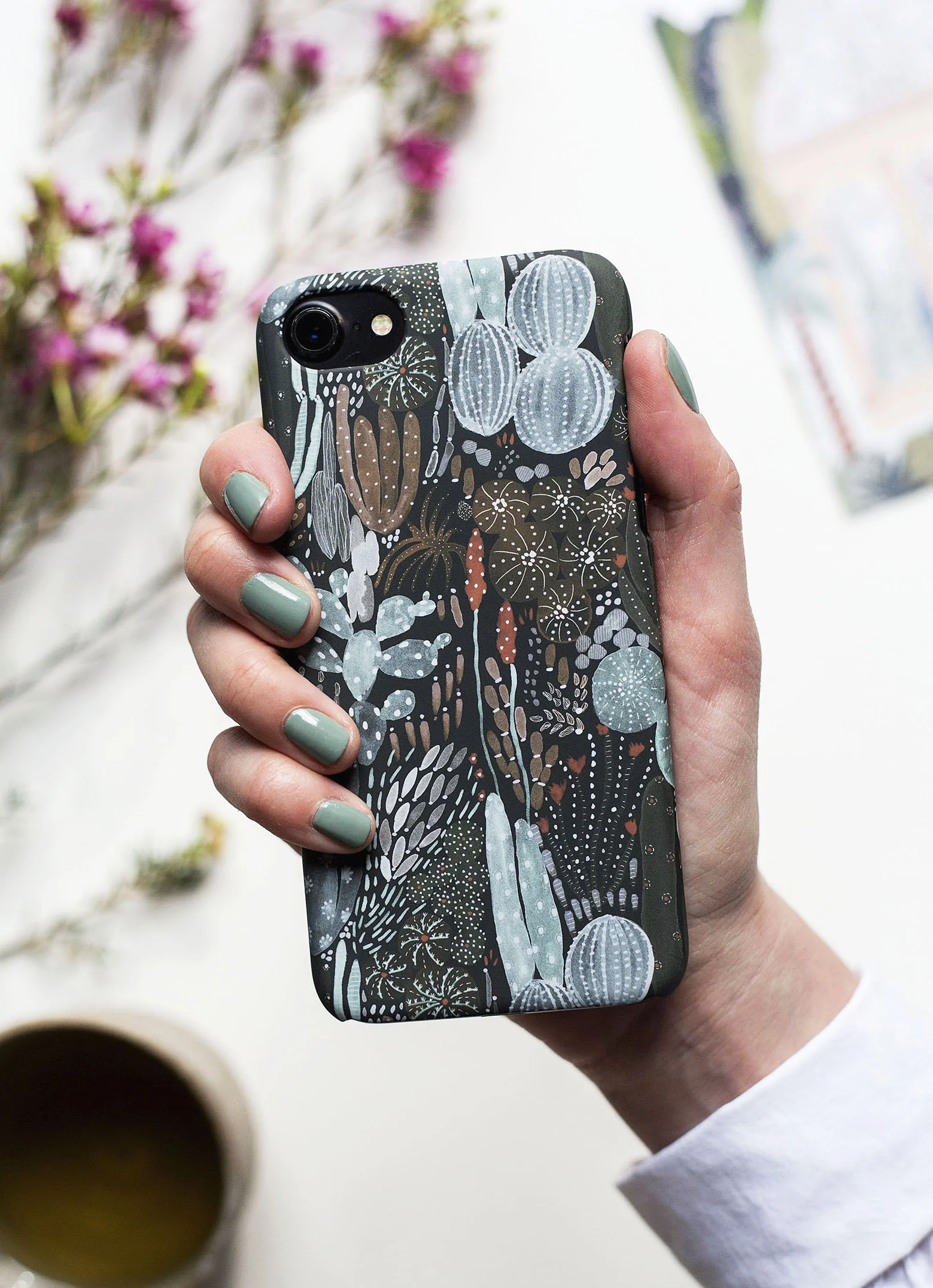 IPHONE