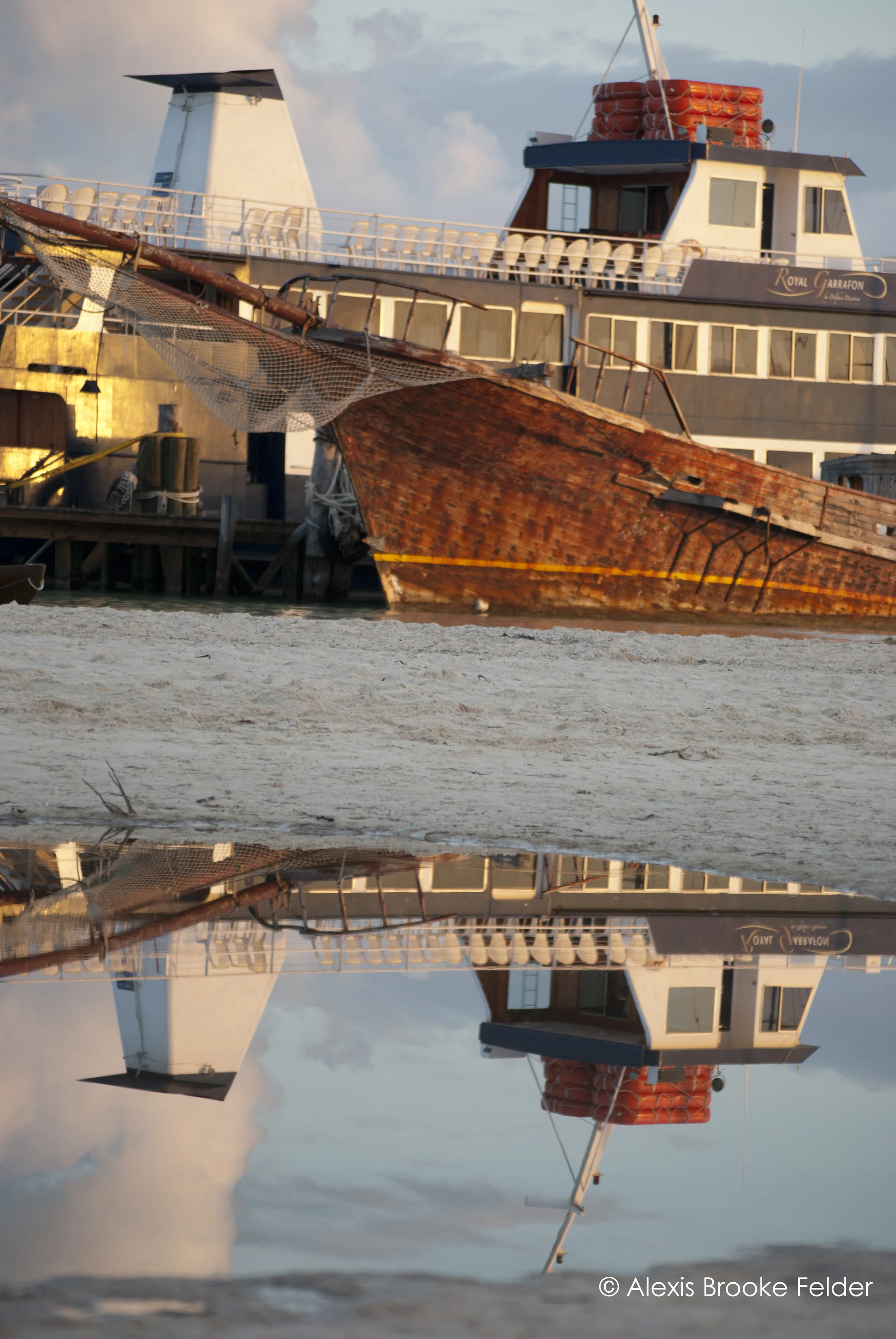 Ship Reflected, Cancun