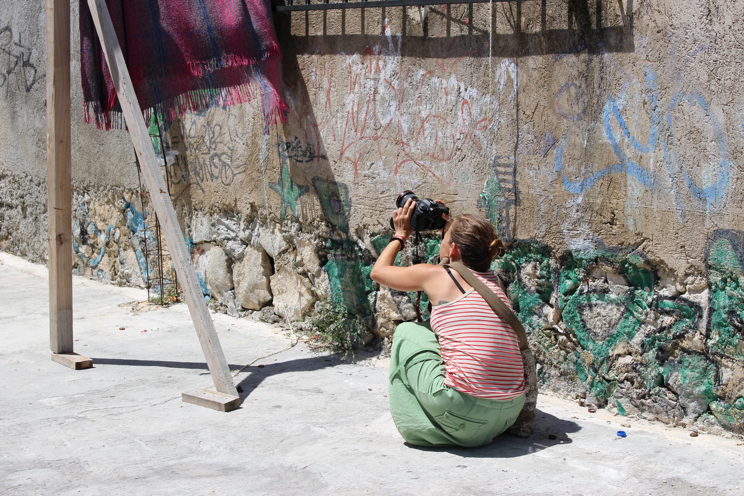 Diana photographing some laundry in the wind. 