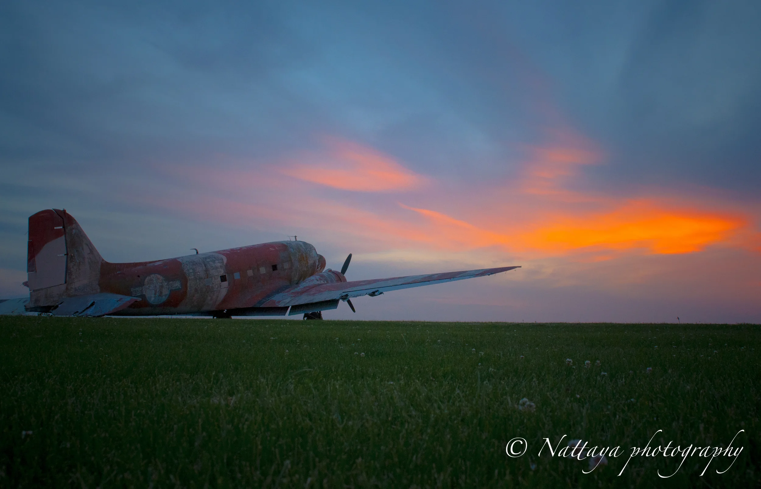 DC-3 ( N408D )