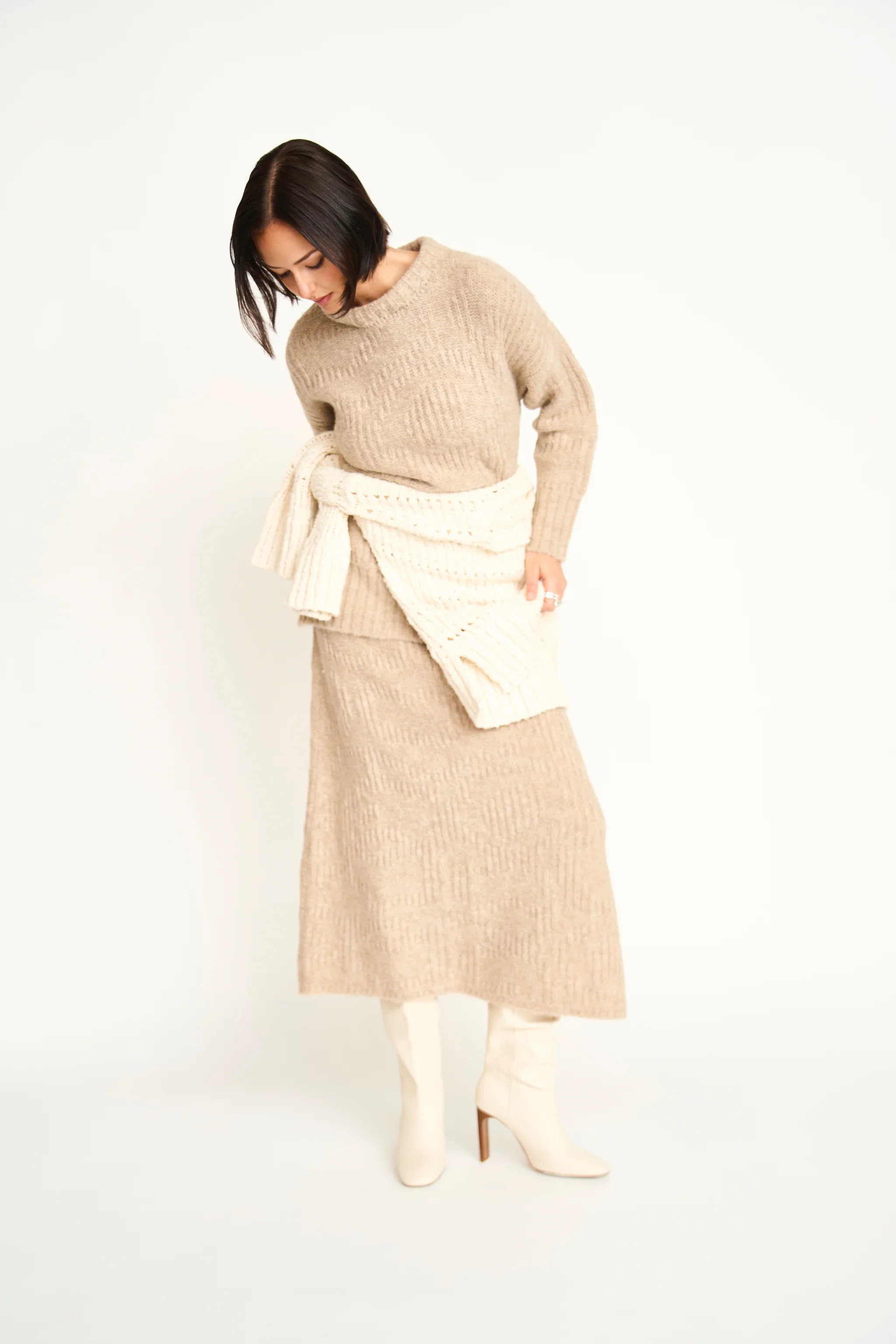 salem_sweater_in_wheatfield_-_6.webp