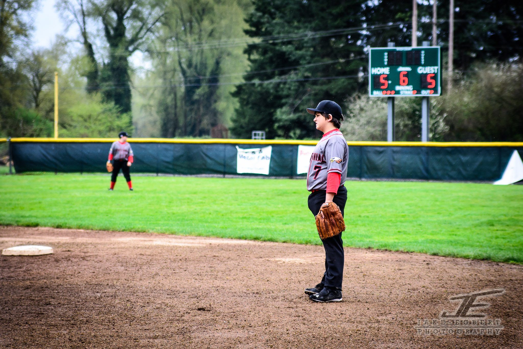 Tied 5-5 at the top of the 6th.