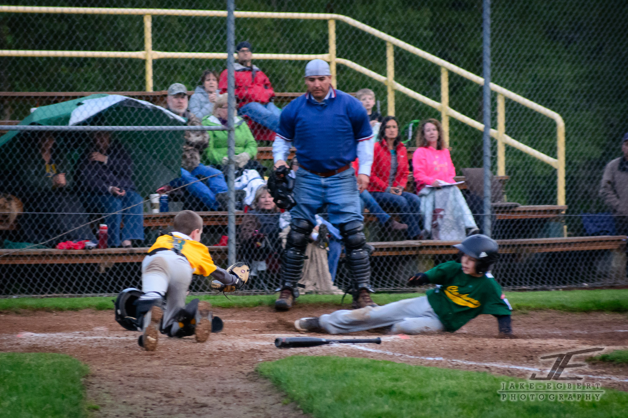 1st baseman launched it home to try and prevent O. from scoring.