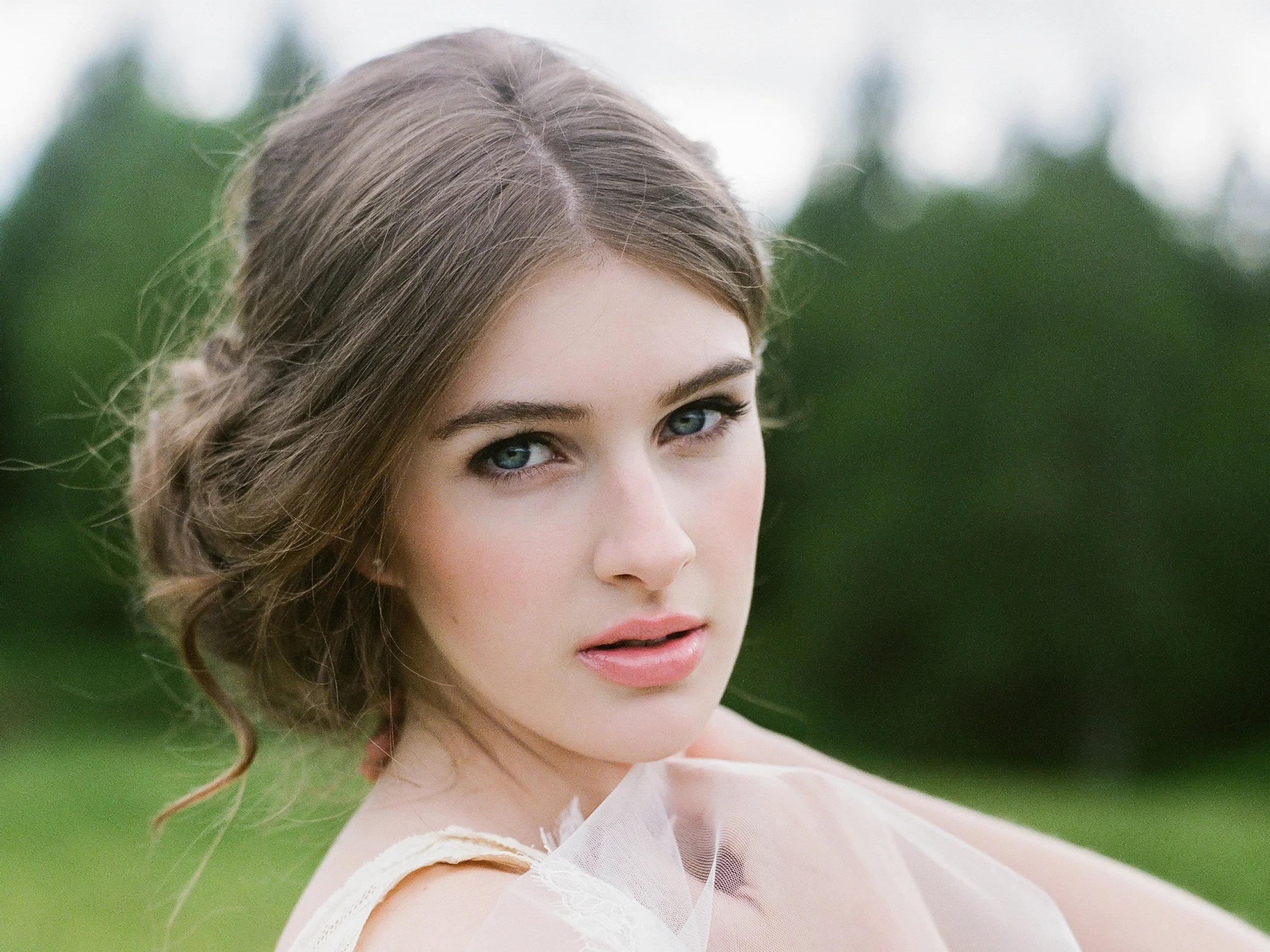 Giveaway: Bridal Makeup & Hair Trial And Beauty Bag