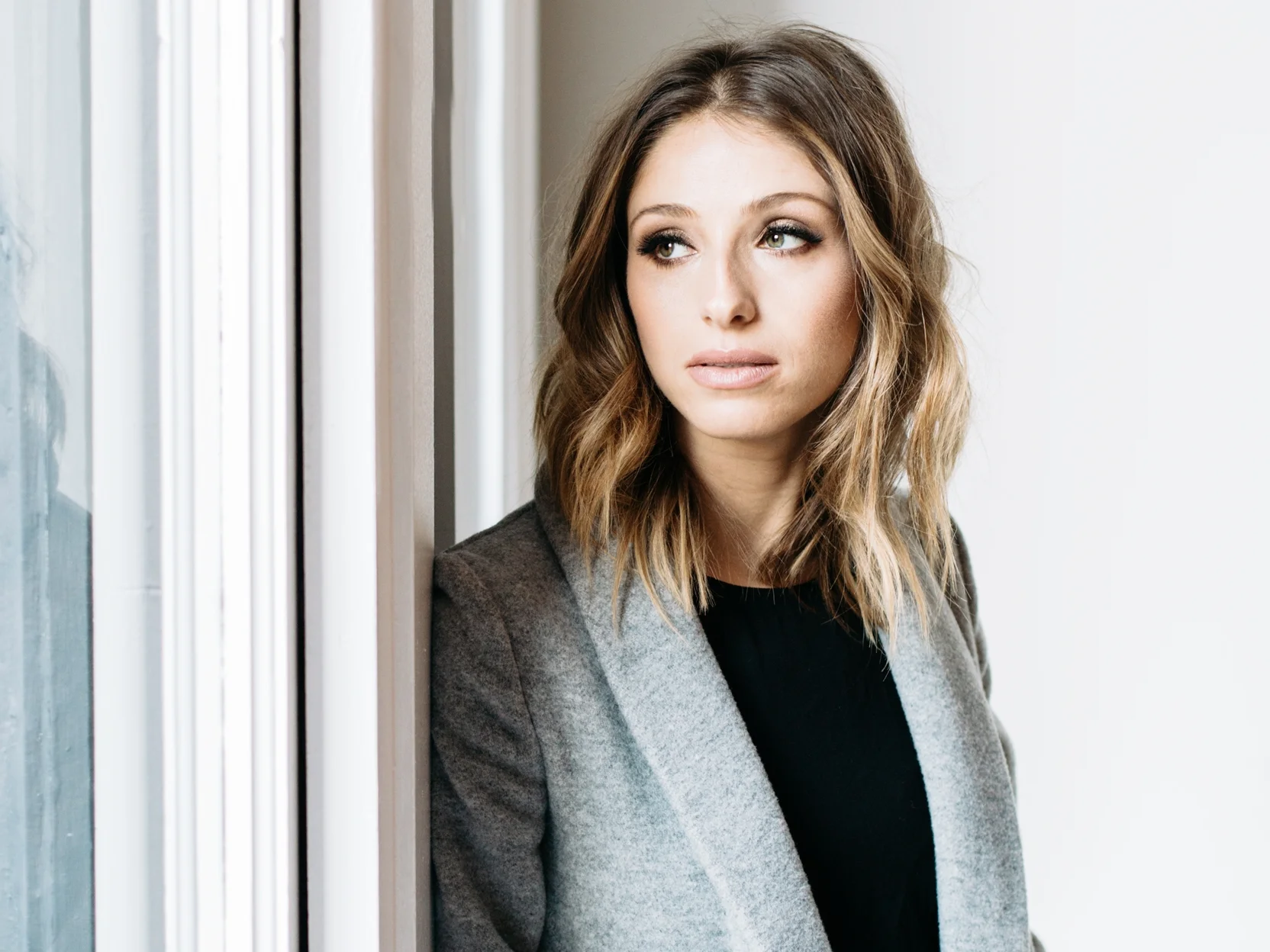 Holiday Golden Smokey Eye Look