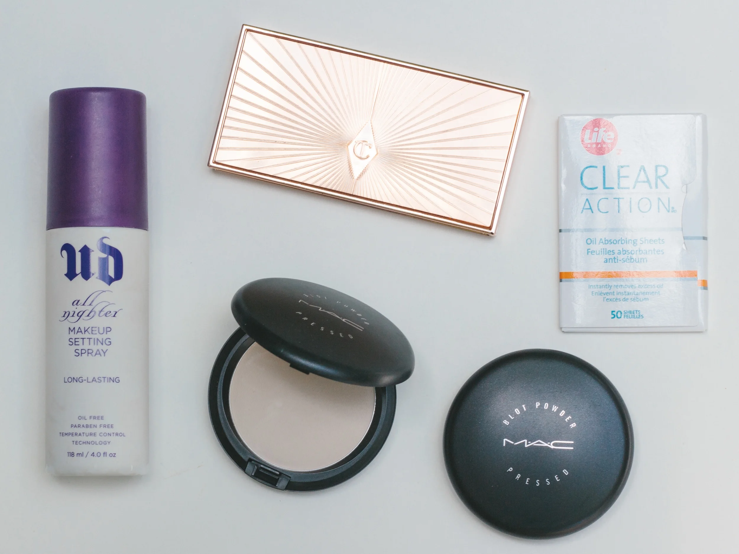 Fashion Magazine: 3 Tips To Avoid Shiny Skin In The Summer