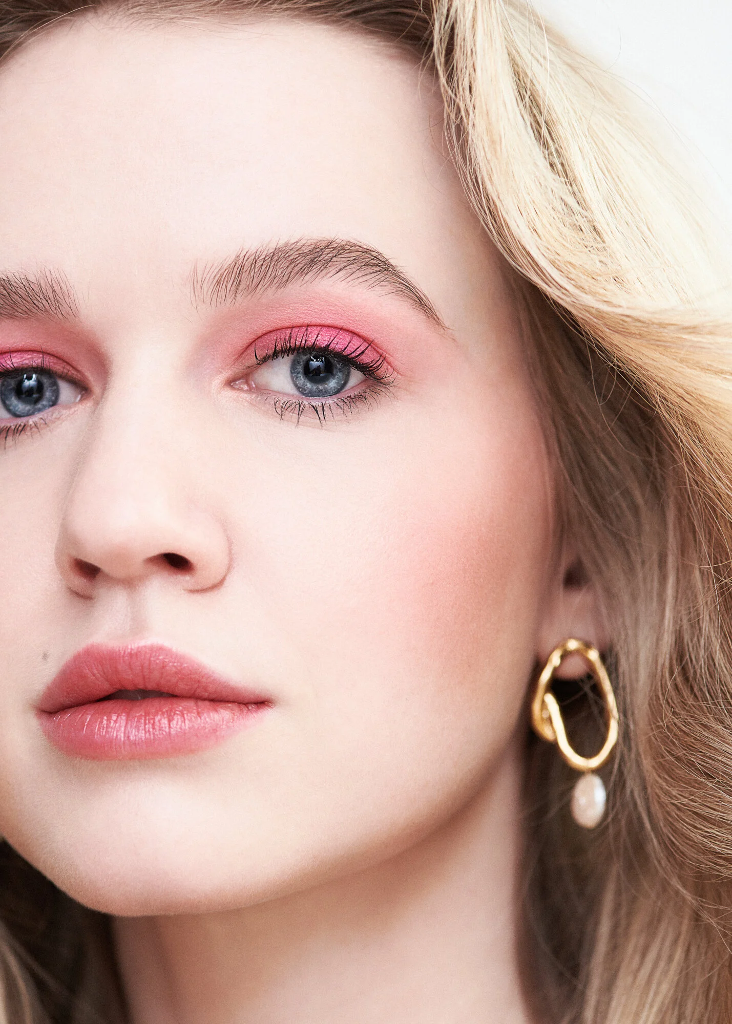 roan_curtis_beauty_ copy.jpeg