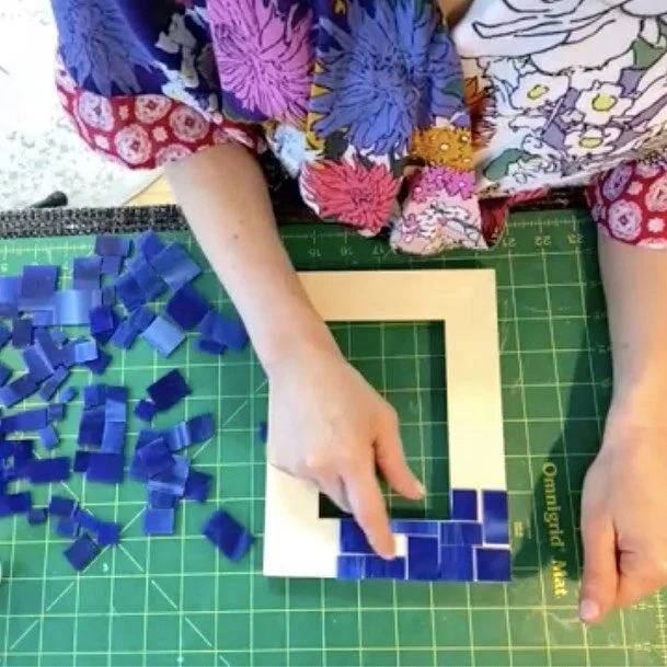 So excited to be starting the new workshops! Today&rsquo;s frame workshop was such a blast! 🥳 
#mosaicmaking #livecourses #zoomclass #mosaickits #liveworkshop #liveclasses #livetutorials #diykits #diyprojects #diygiftsandcrafts #craftkits #somervill