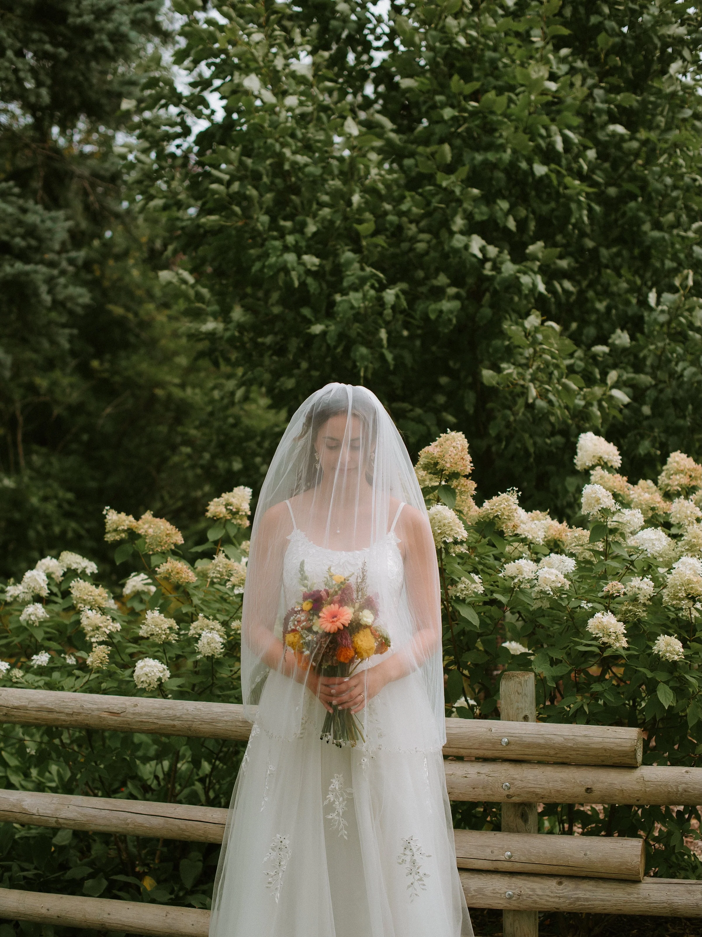 Amanda &amp; Franco love throwing parties so Little Brown Jug was the perfect place to celebrate on their wedding day! 🪩 
What a gorgeous day with soo many rich, vivid colours. Congrats to the happy couple! 🥂