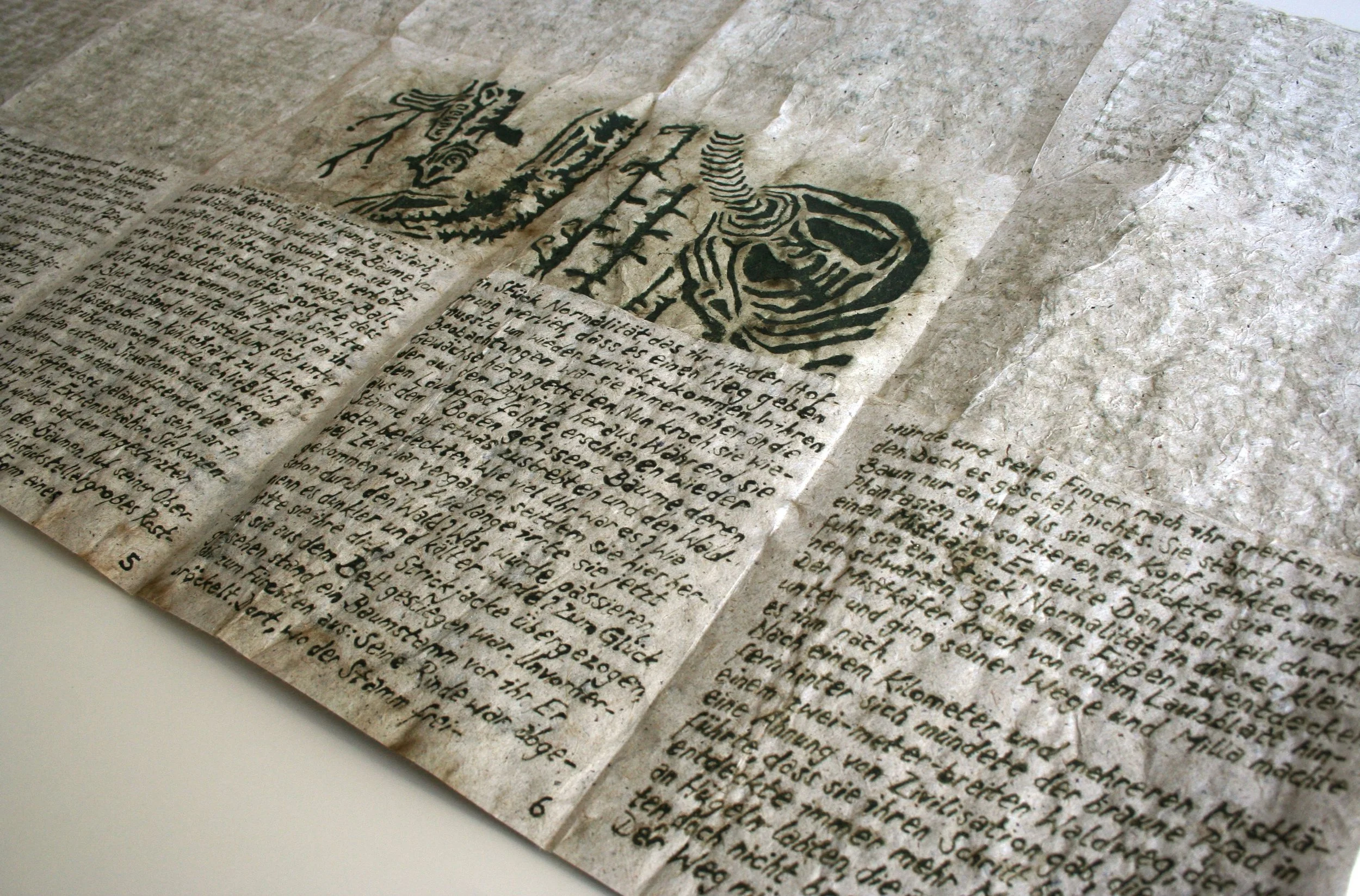 was sie umgab, 2015, 8 Ex., Papiergüsse, Pochoirtechnik, Handschrift