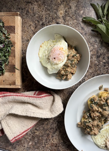 SAGE &amp; KALE SAUSAGE GRAVY
