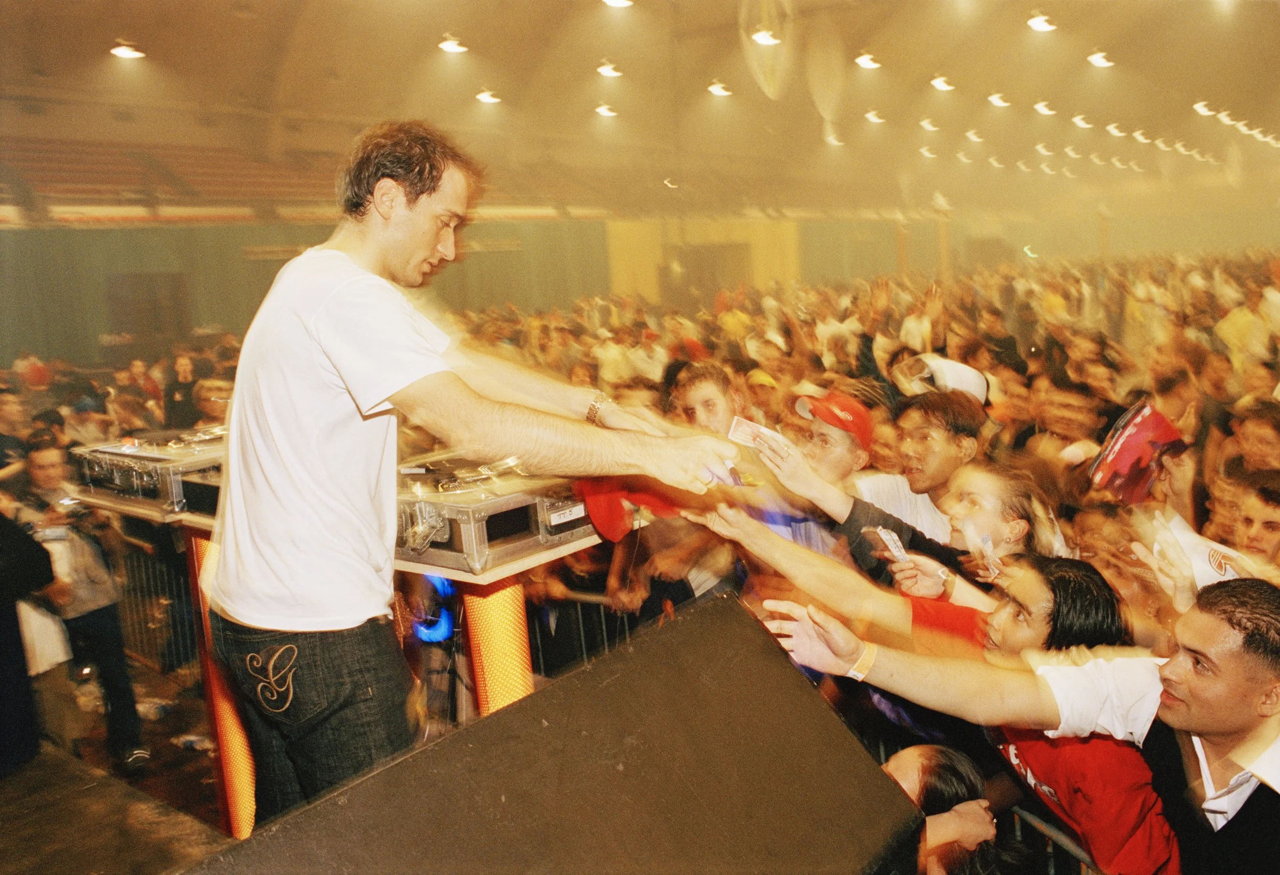  Paul Van Dyk, Ultraworld: Radiate, Armory, Washington DC, November 24, 2001 