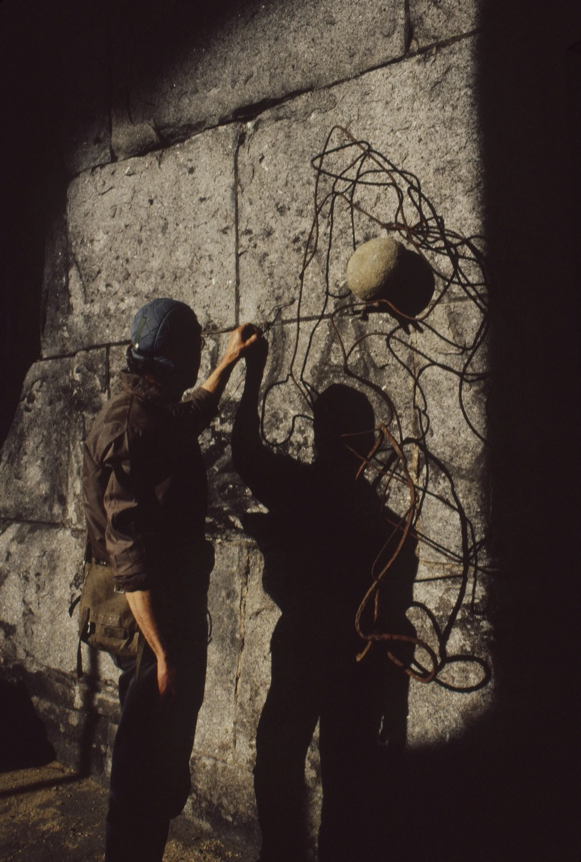  Chris Piper working on sculpture under the Manhattan Bridge, 1996 