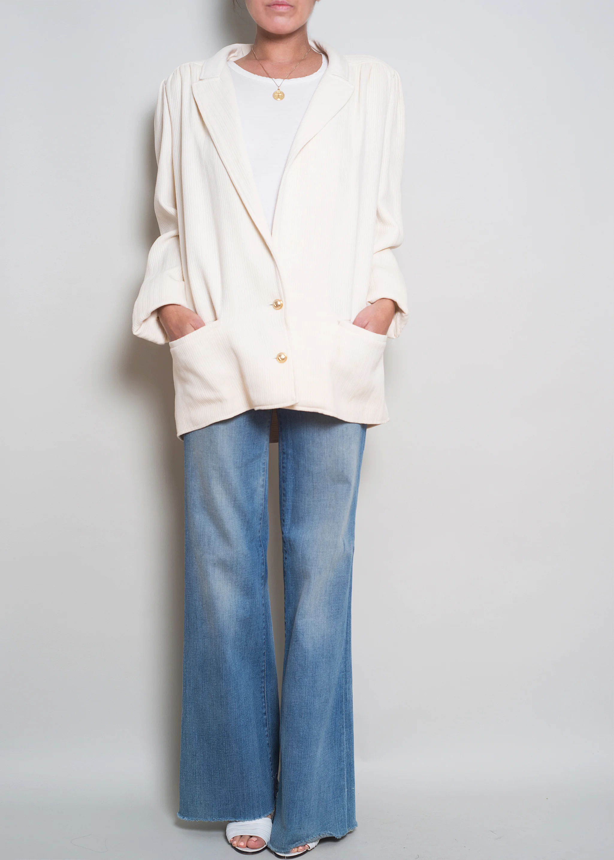 A_Part_of_the_Rest_Vintage_Designer_VALENTINO_Ivory_Slouch_Deep_V_Jacket006.jpg