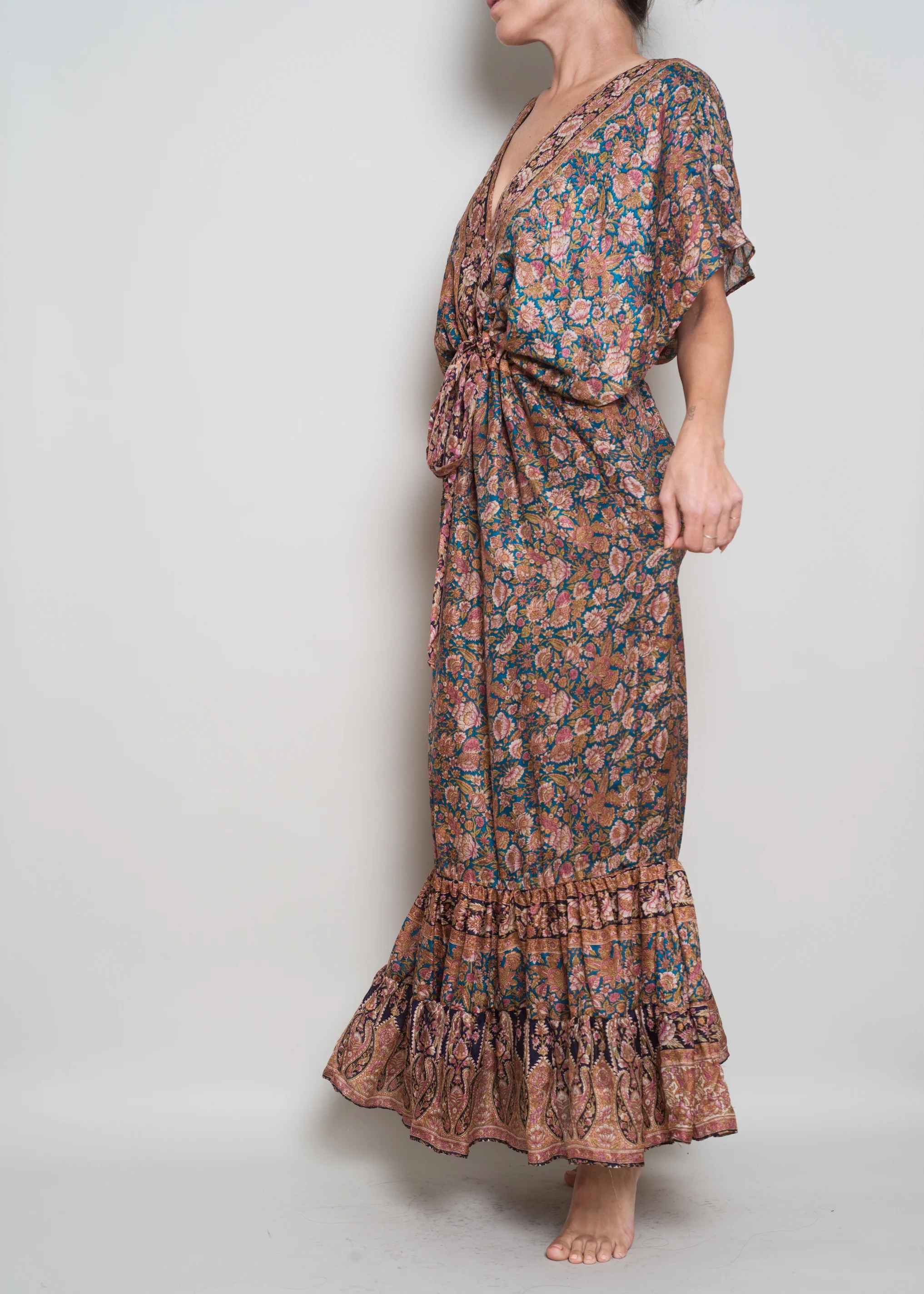 Le_Marie_Collection_One_of_a_Kind_Silk_Sari_Dress_Giorgia_Dress002.jpg