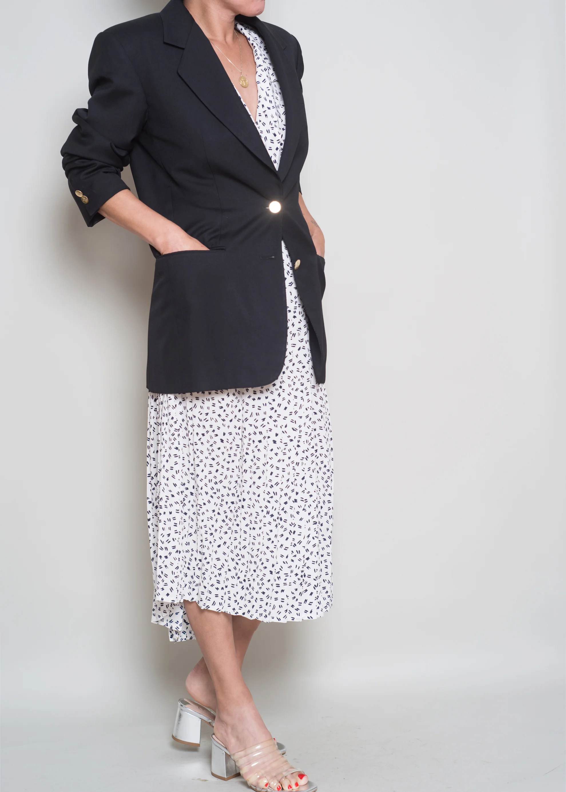 A_Part_of_the_Rest_Vintage_1990s_Burberry's_Prorsum_Black_Blazer_005.jpg