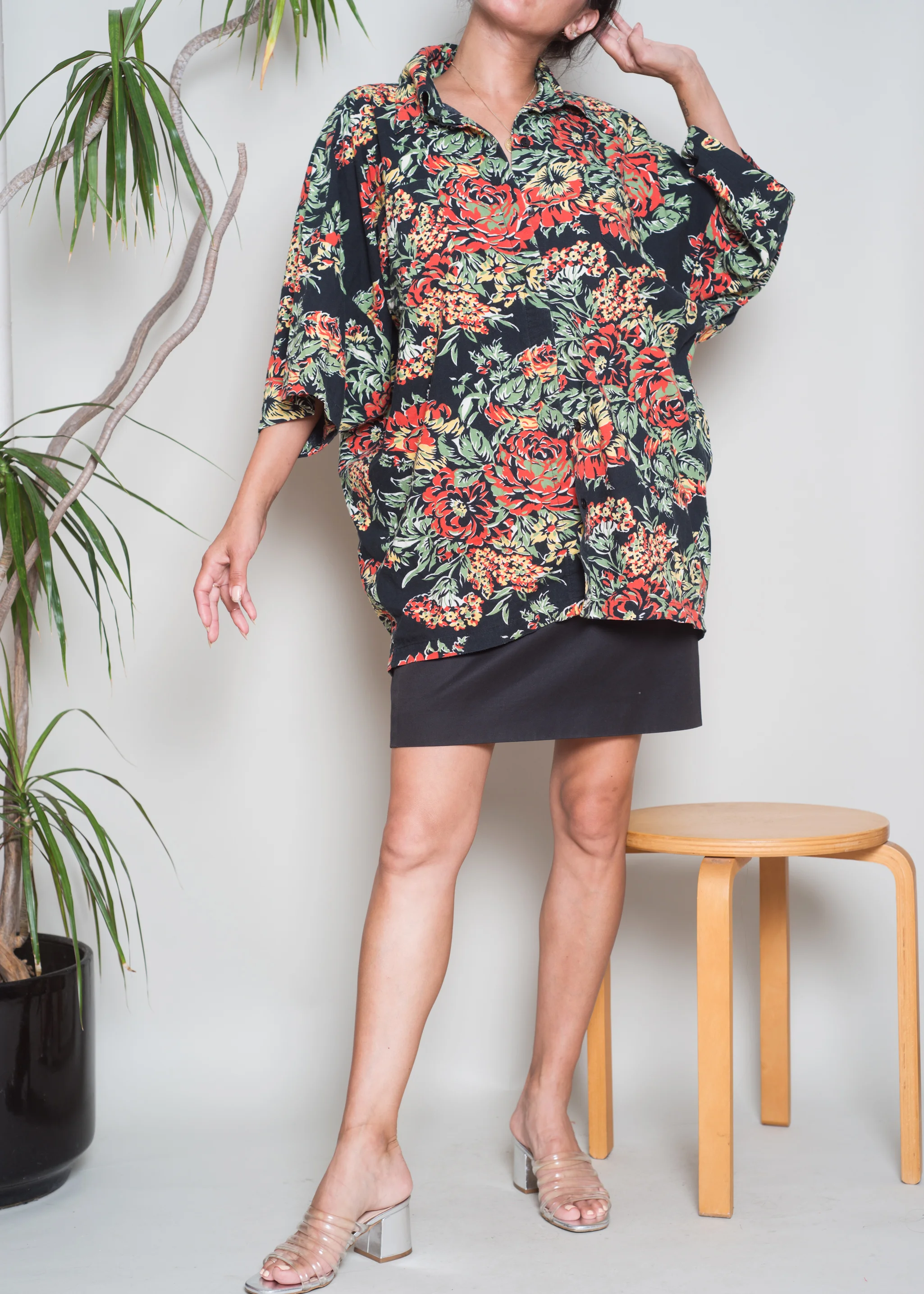 A_Part_of_the_Rest_vintage_Norma_Kamali_Tropical_Oversize_Hawaiian_Shirt_1980s_002.jpg