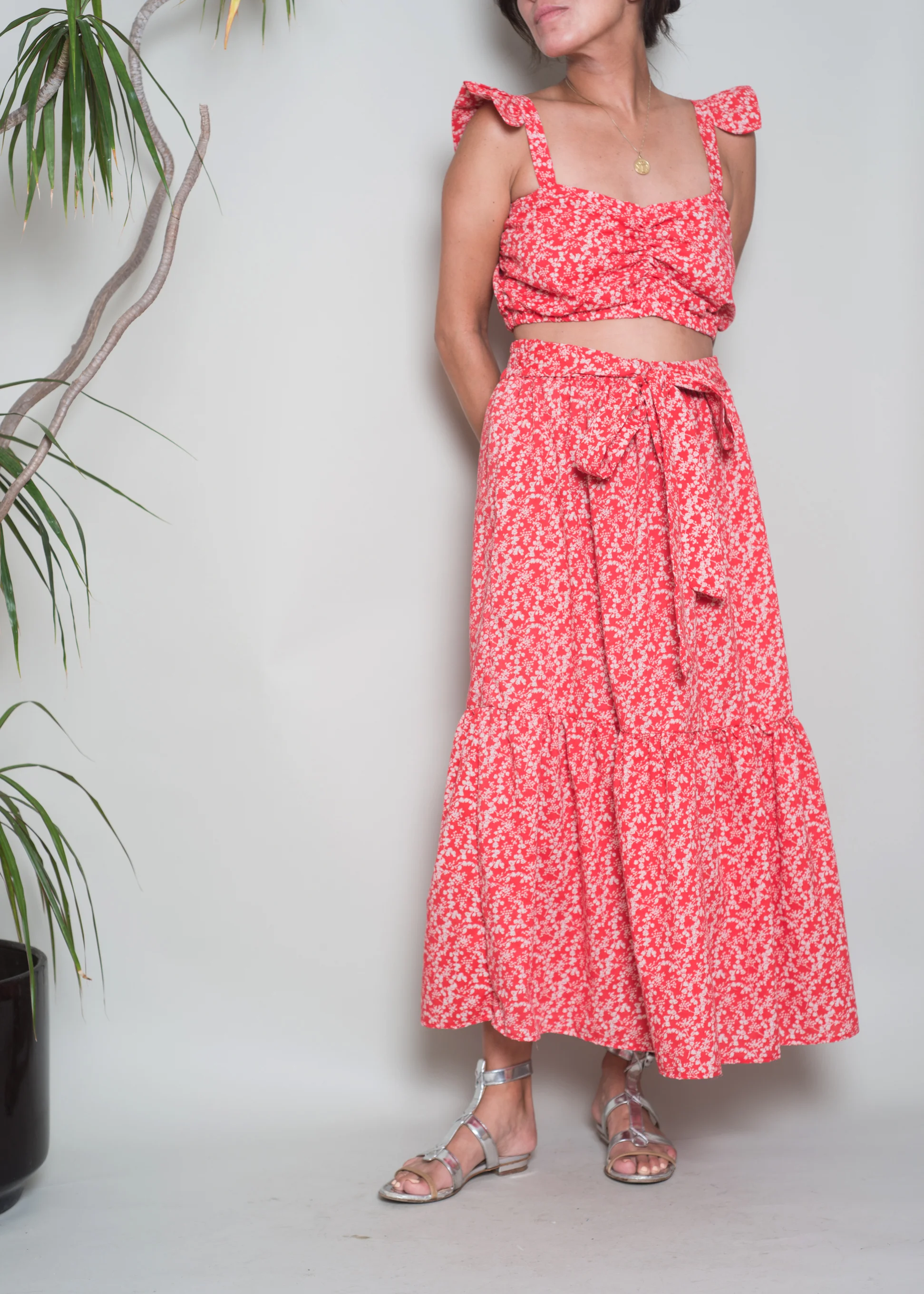 Le_Marie_Collection_Cheri_Skirt_Set_Red_Floral_002.jpg