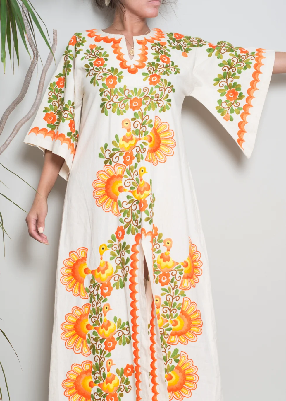 A_Part_of_the_Rest_Vintage_1960s_Mexican_Peacock_Embroidery_Caftan_003.jpg