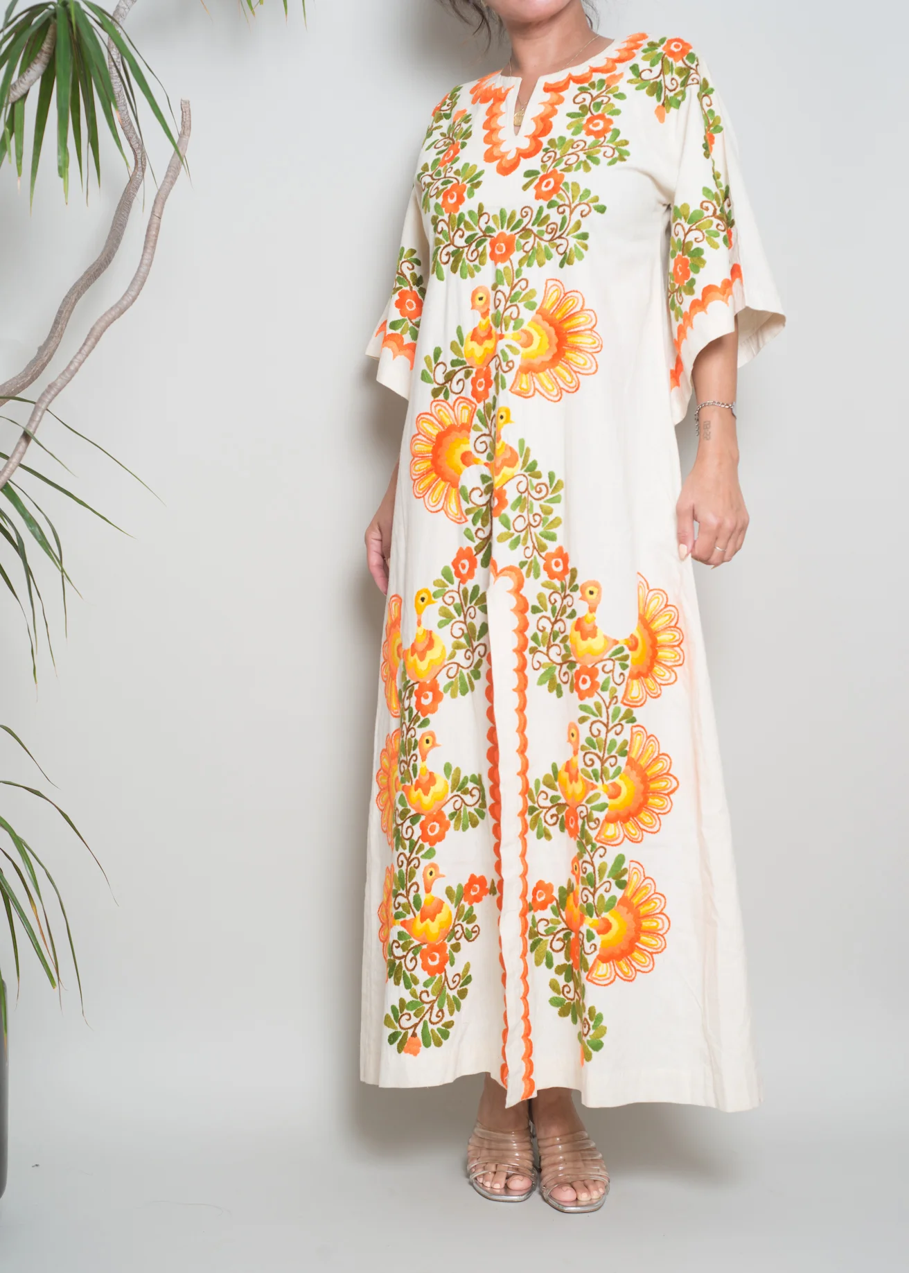 A_Part_of_the_Rest_Vintage_1960s_Mexican_Peacock_Embroidery_Caftan_005.jpg