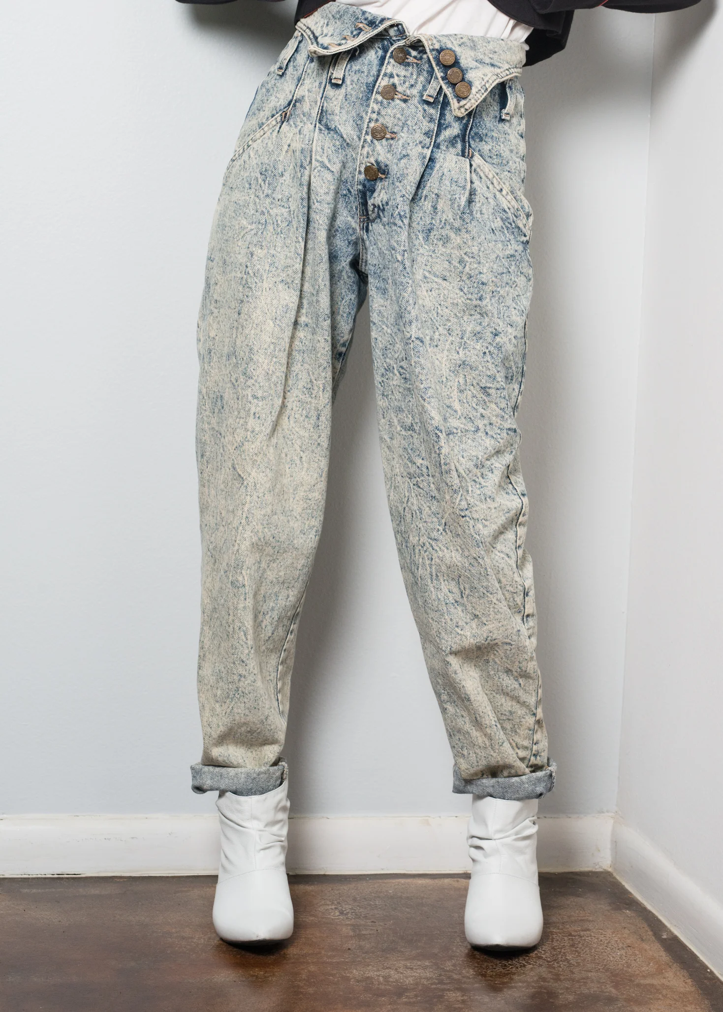 high waisted stone washed jeans 