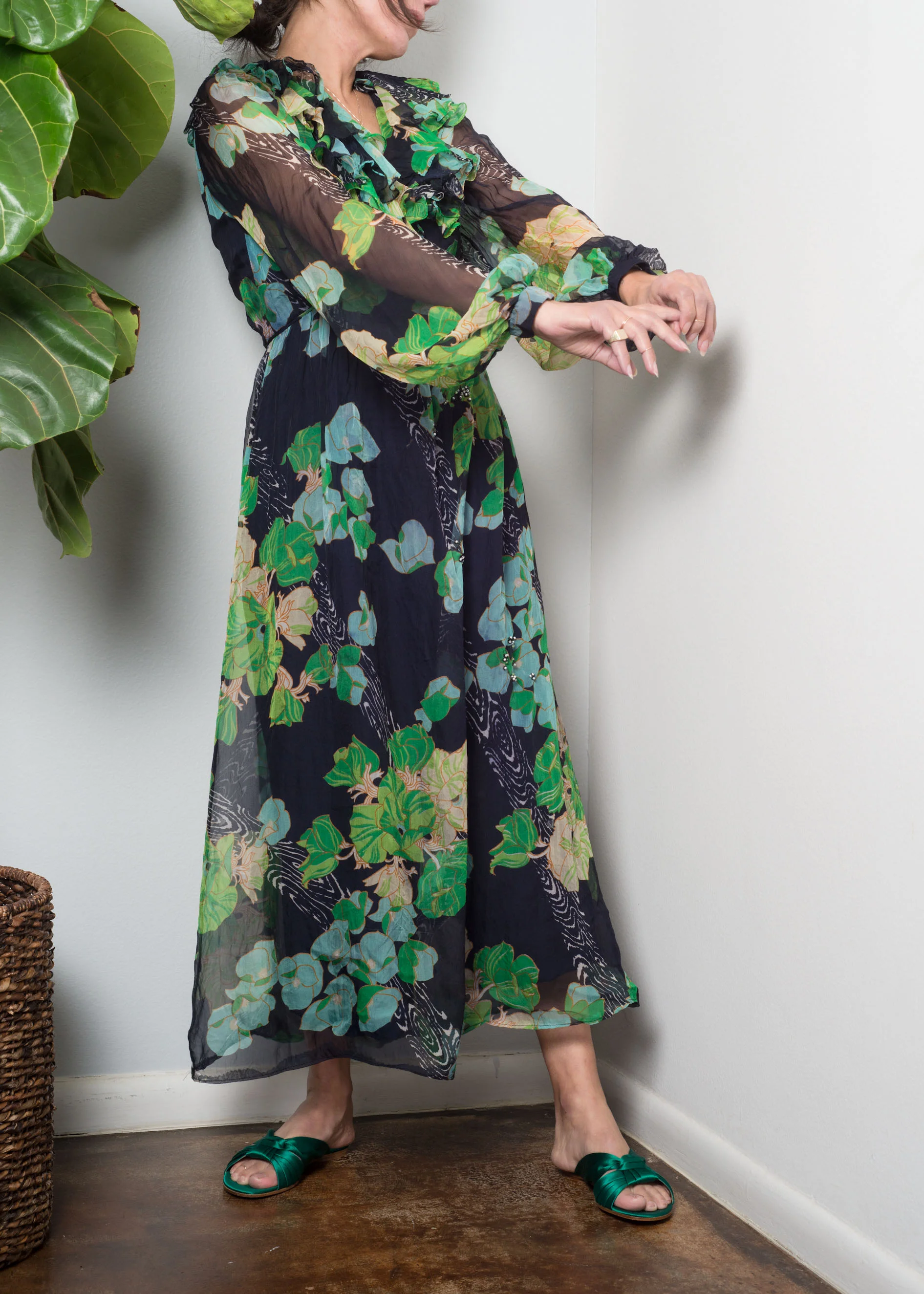 A_Part_of_the_Rest_Vintage_1970s_Geoffrey_Beene_Floral_Chiffon_Ruffle_Midi_002.jpg