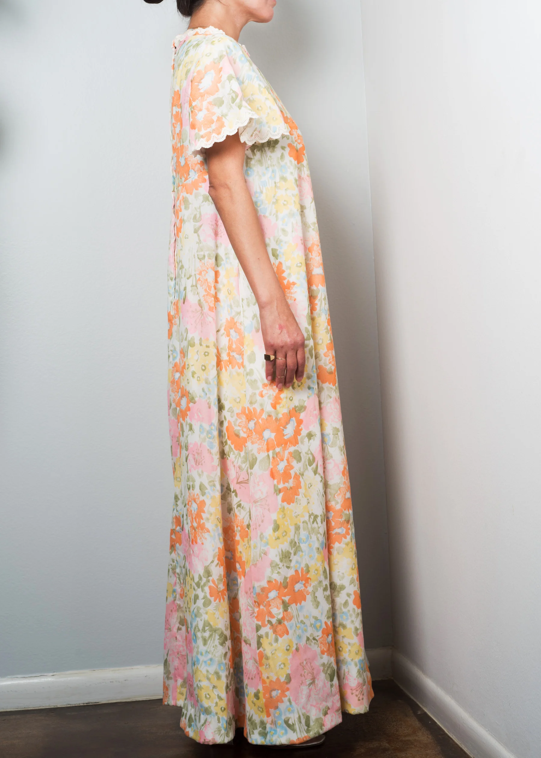 A_Part_of_the_Rest_Vintage_1960s_Bullocks_Wilshire_Floral_Cotton_Maxi_Dress_002.jpg