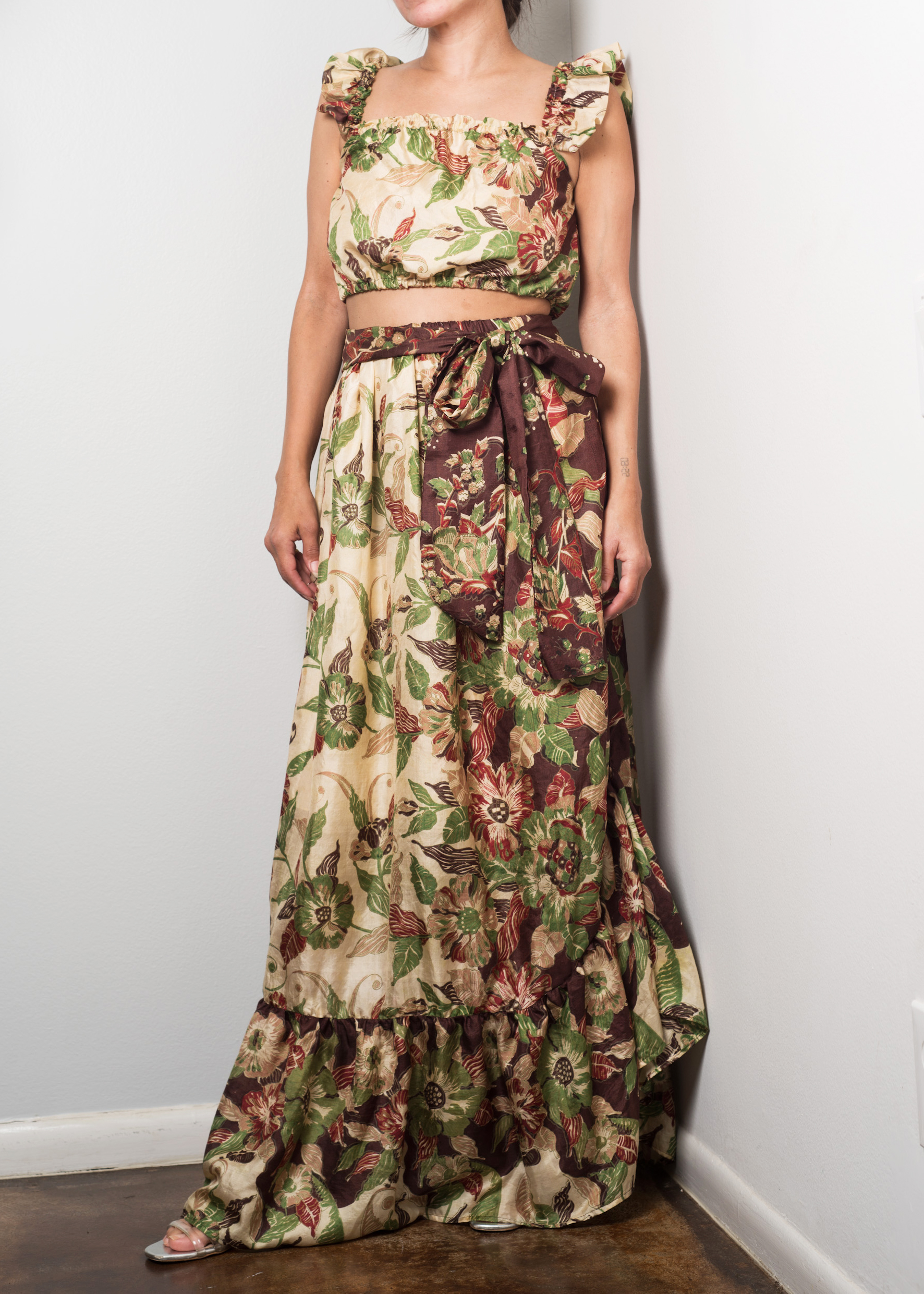 Le_Marie_Collection_one_of_a_kind_vintage_sari_fabric_brown_tropic_two_piece_set001.jpg