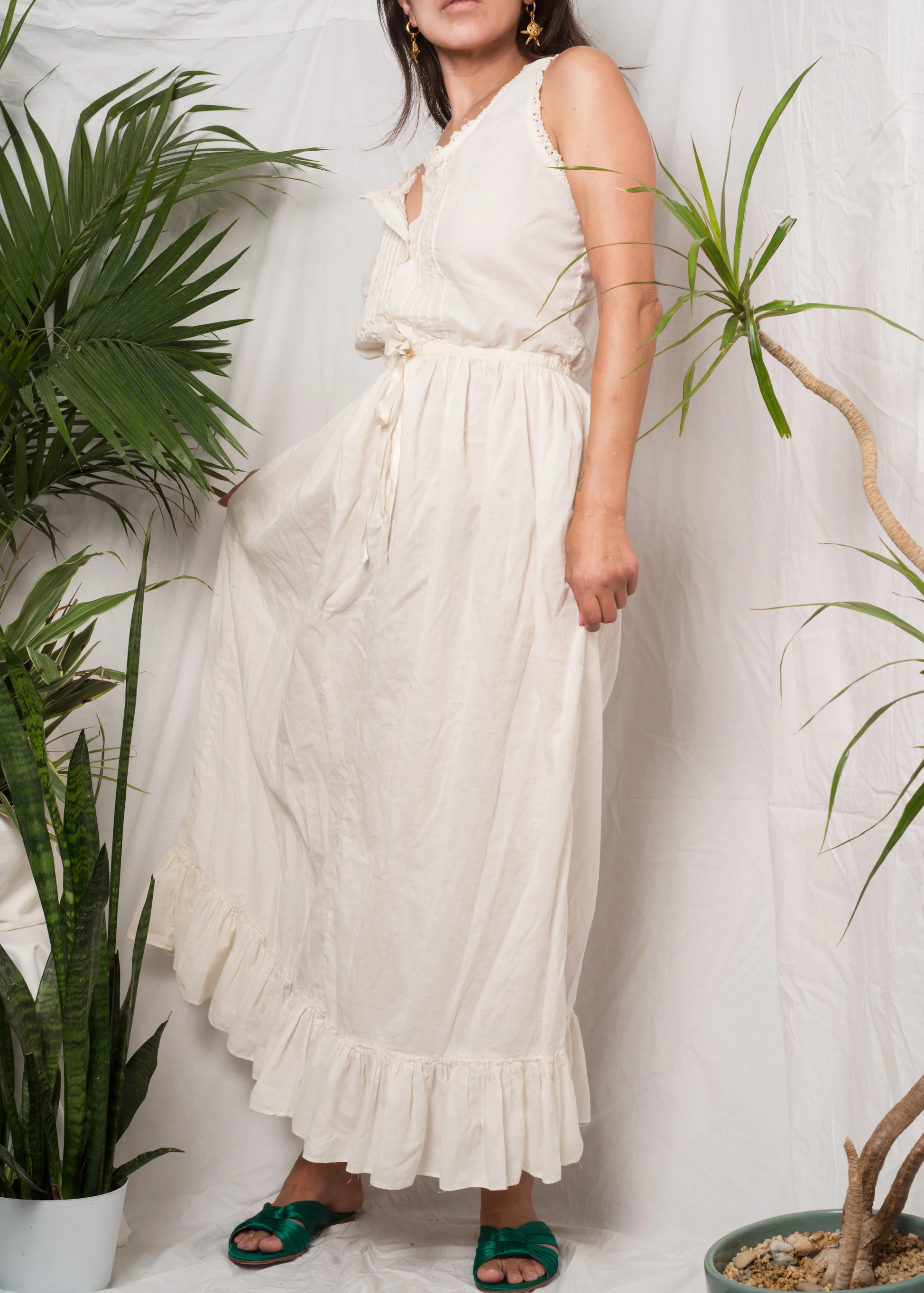A_Part_of_the_rest_vintage_sustainable_style_1980s_white_cotton_pintuck_prairie_dress_003.jpg