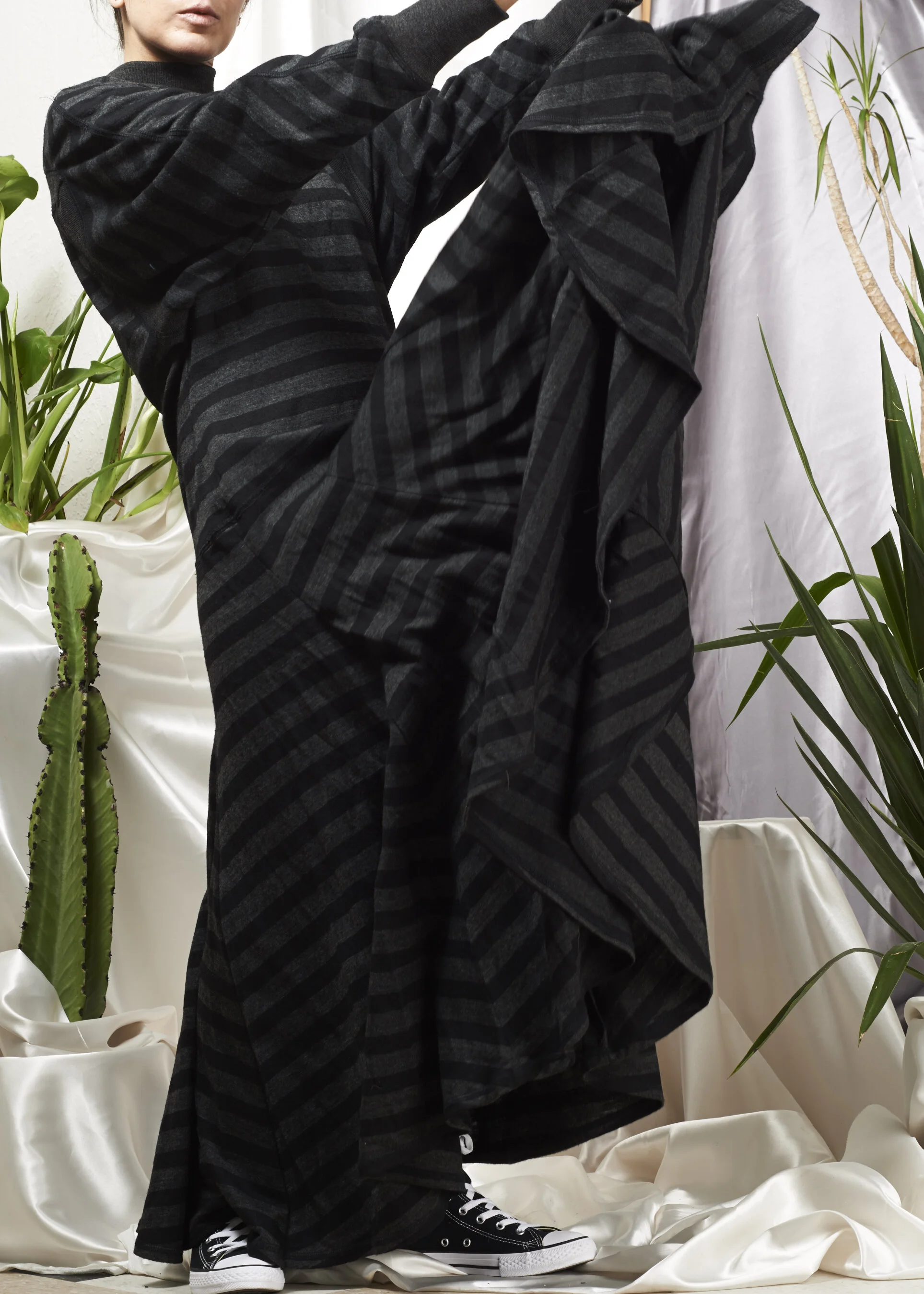 A_Part_of_the_rest_vintage_1980s_stripe_wool_black_new_wave_maxi_ 5.jpg