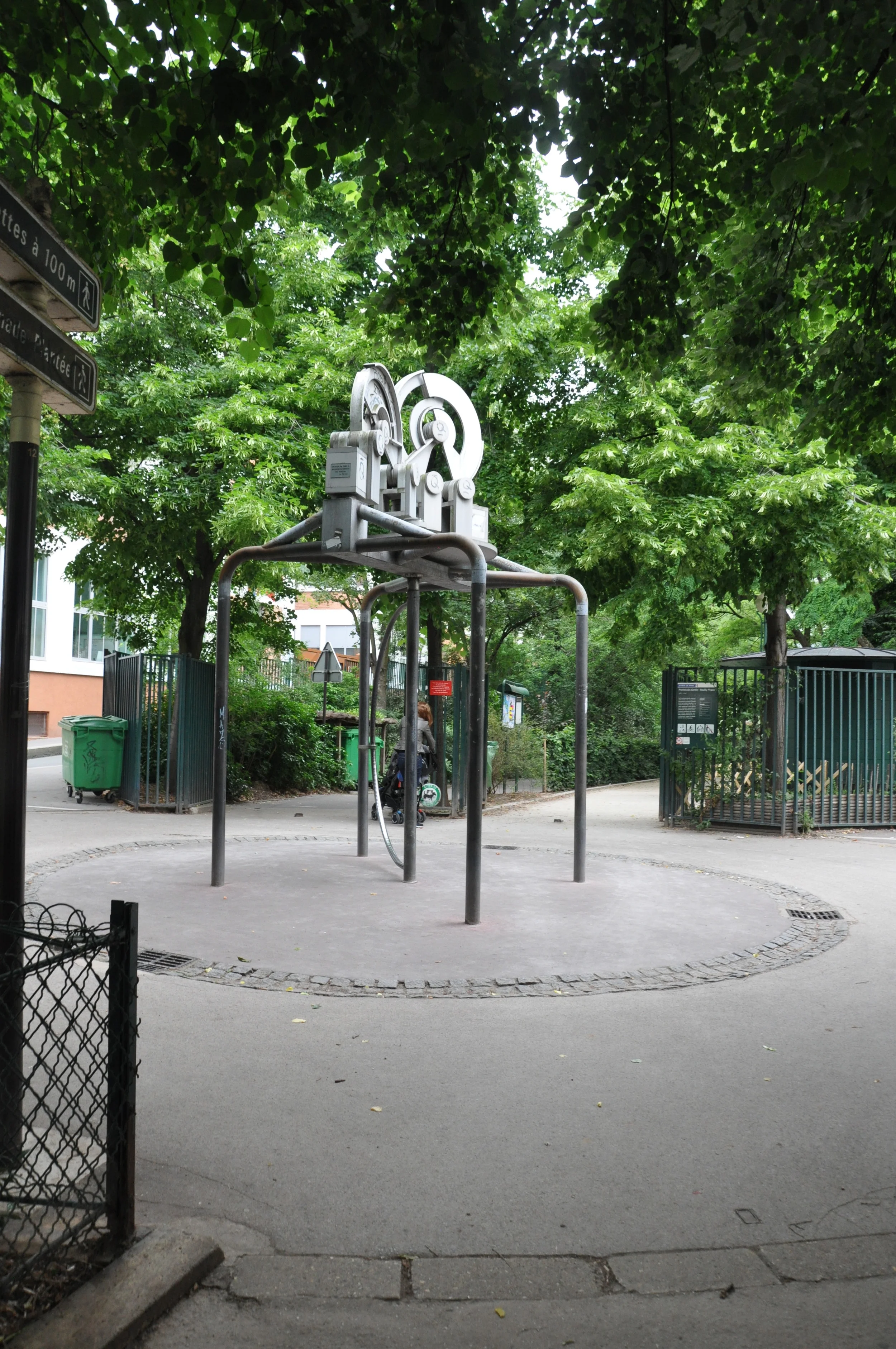   Intersection C: &nbsp;Pathway junction 